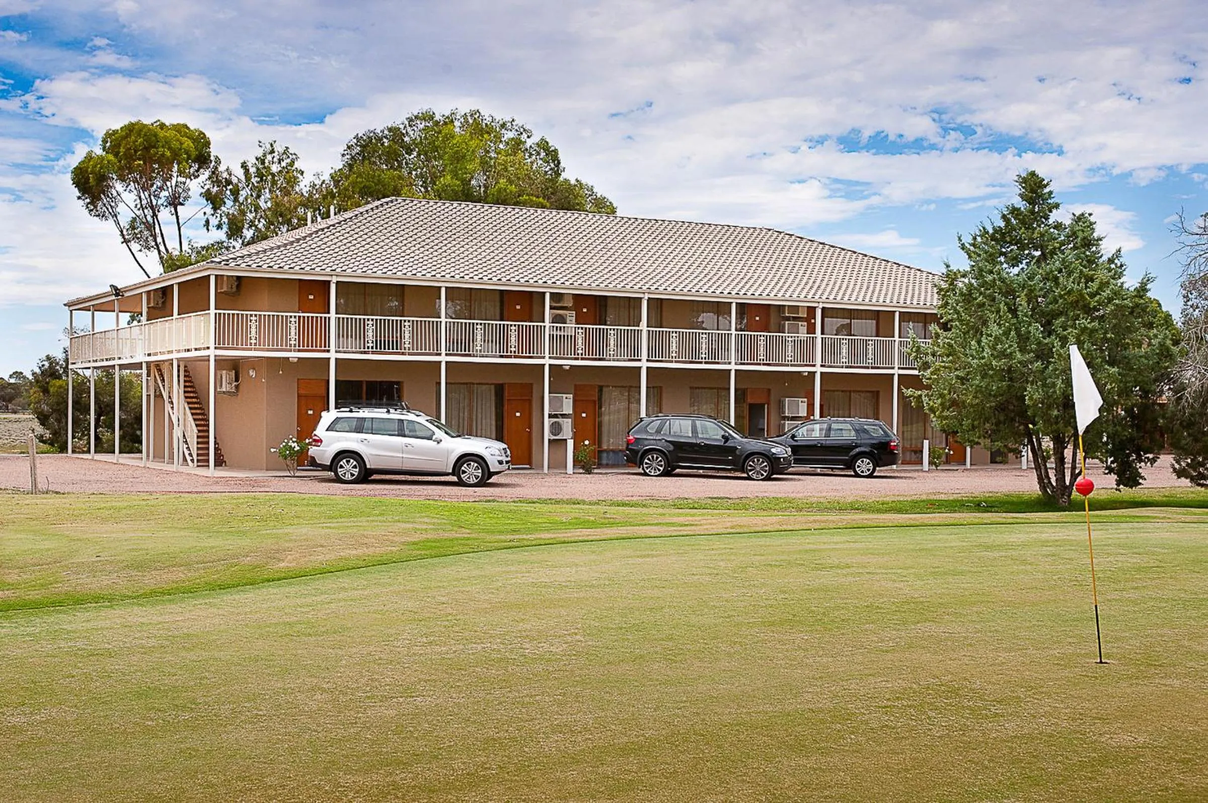 Facade/entrance in Standpipe Golf Motor Inn