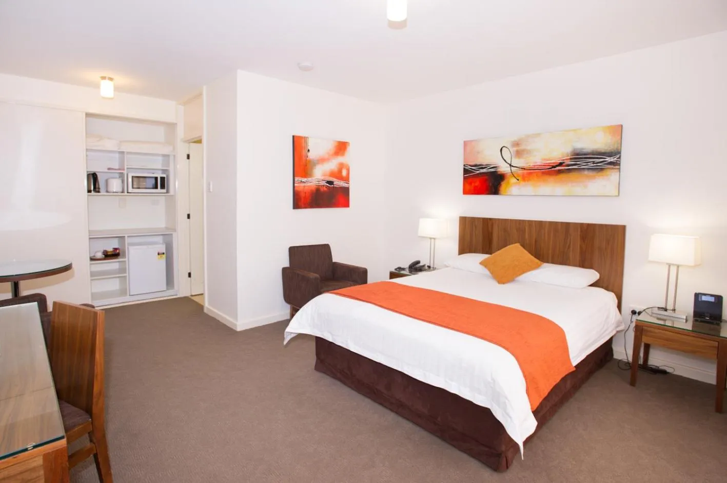 Bedroom, Bed in Standpipe Golf Motor Inn