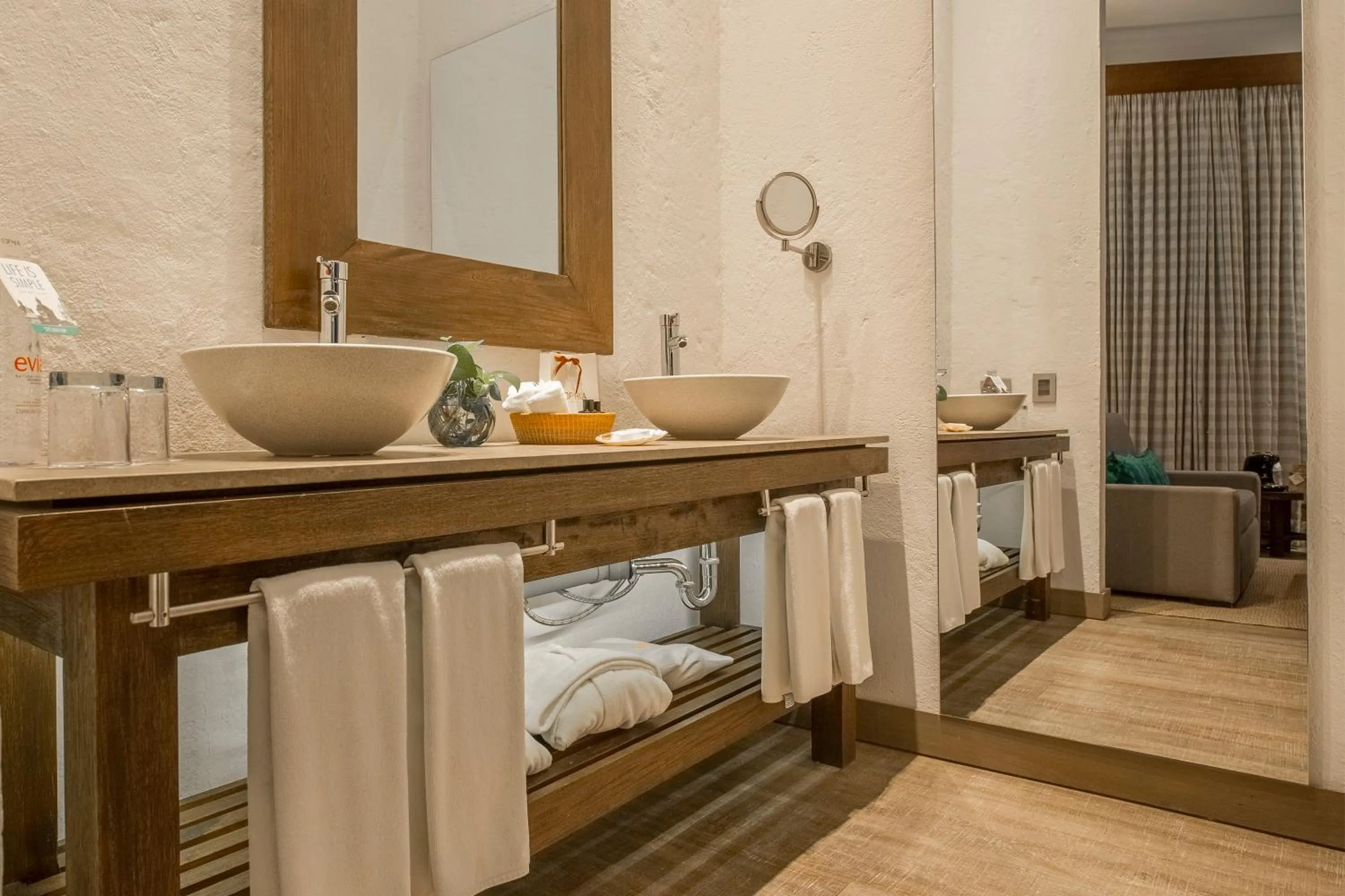 Bathroom in Sophia Hotel By OxoHotel