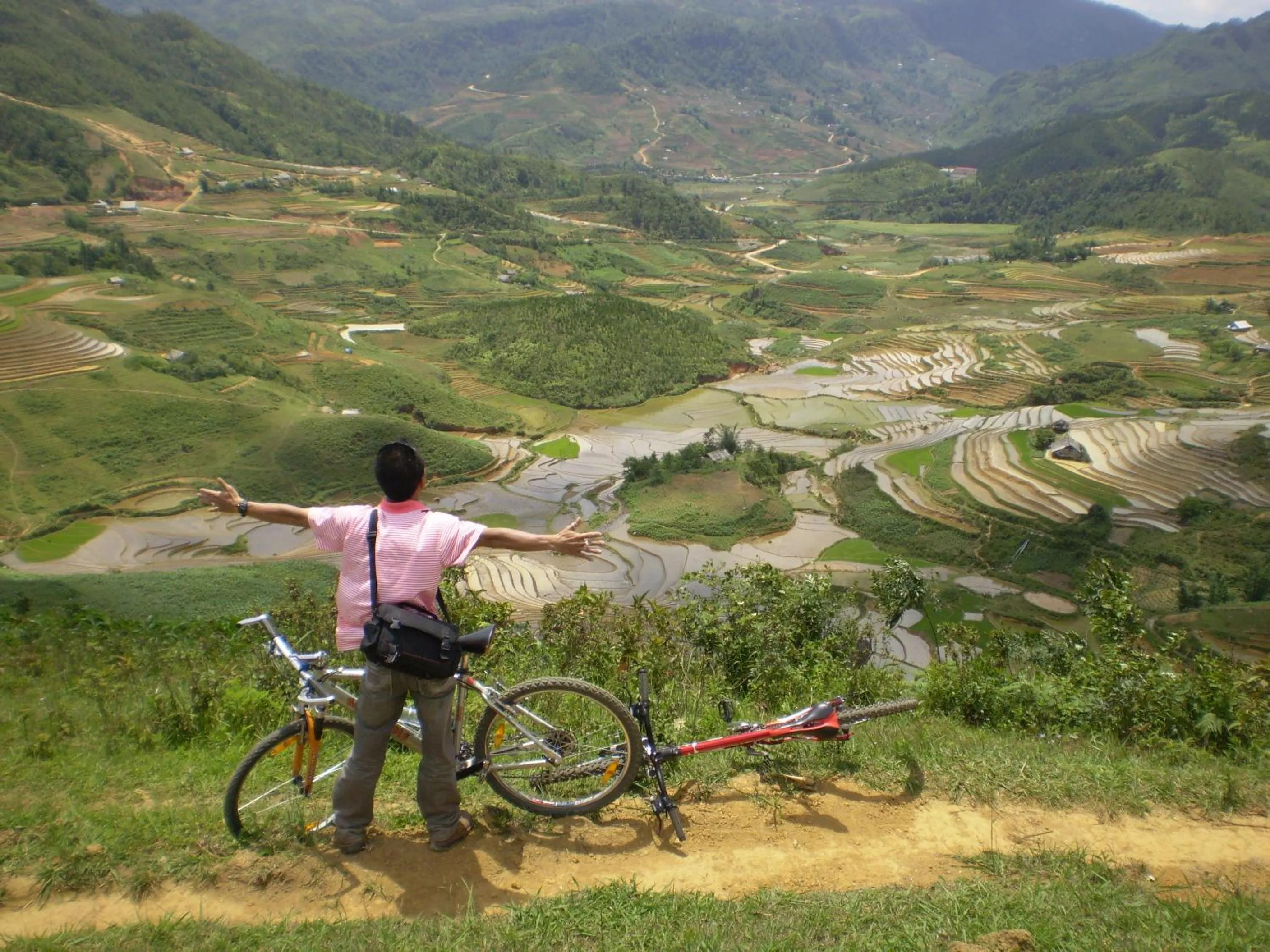 Cycling in Sapa Dragon Hotel