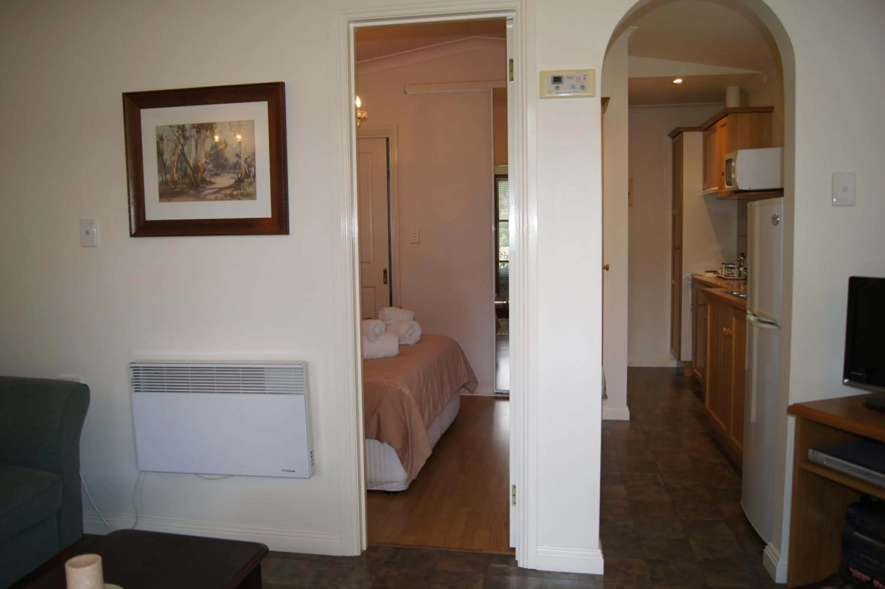 Photo of the whole room, Bed in Chalets Lumineux