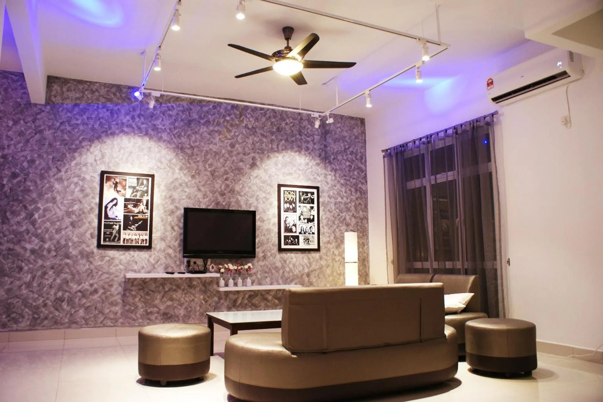 Living room in Shamrock Seaview 11 Villa