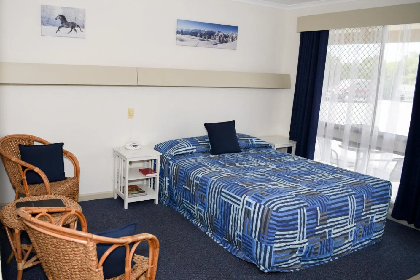 Bedroom, Bed in Culcairn Motor Inn