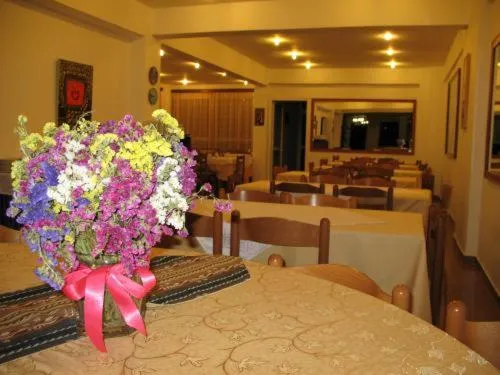 Restaurant/places to eat in Athina Hotel