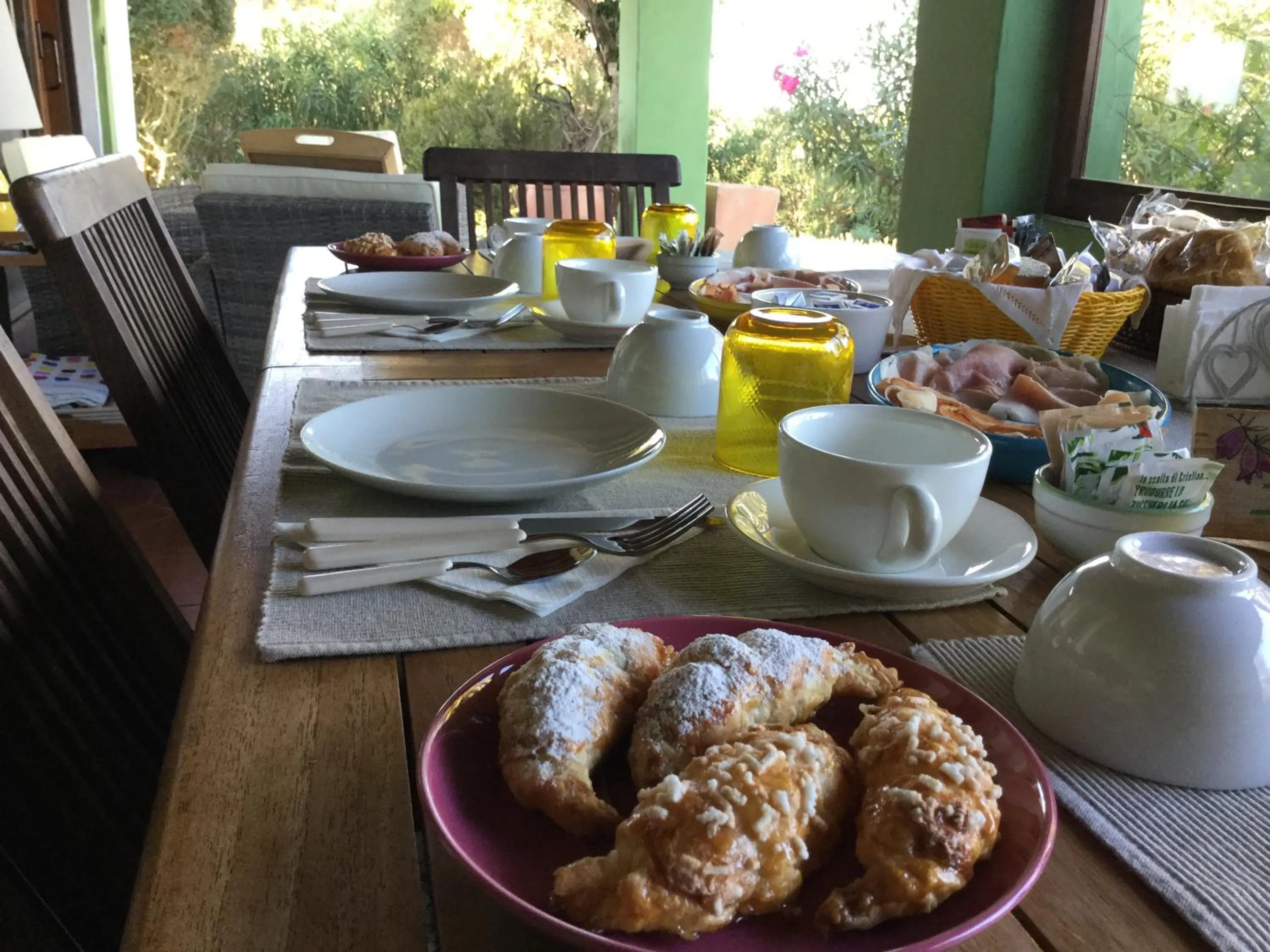 Breakfast in Villa Kuky