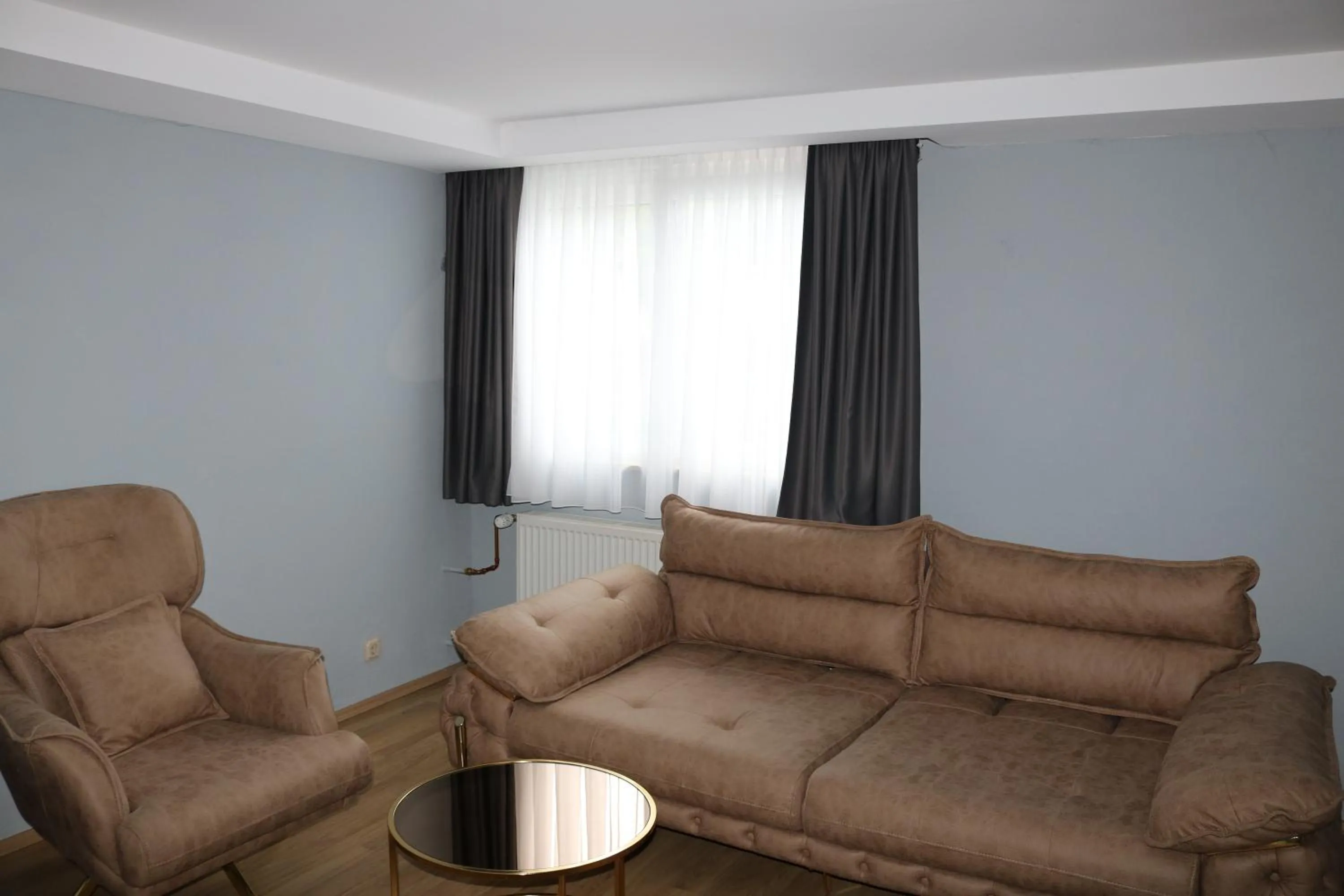 Photo of the whole room in Louis Hotels