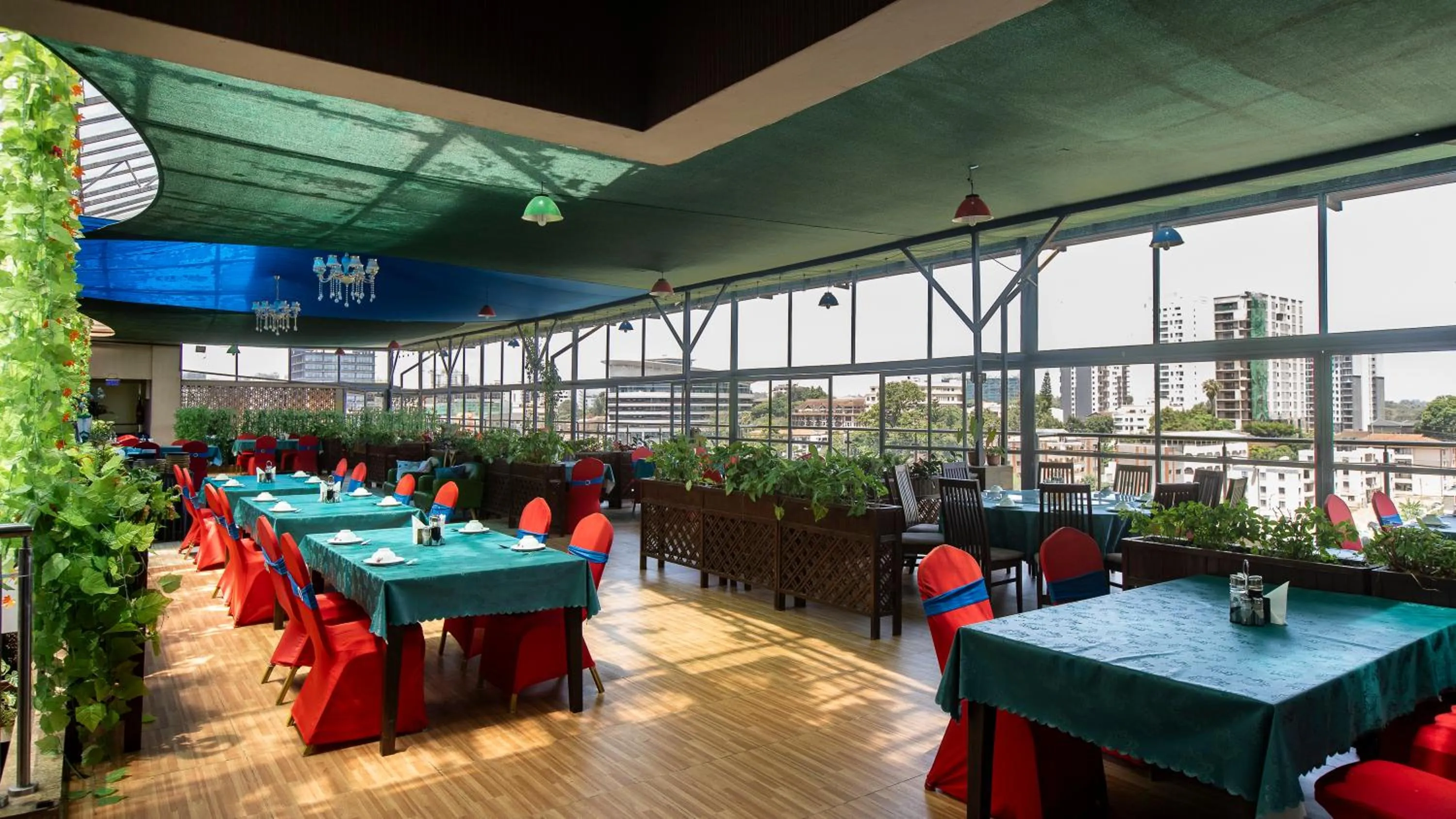 Restaurant/places to eat in Lotos Inn & Suites, Nairobi