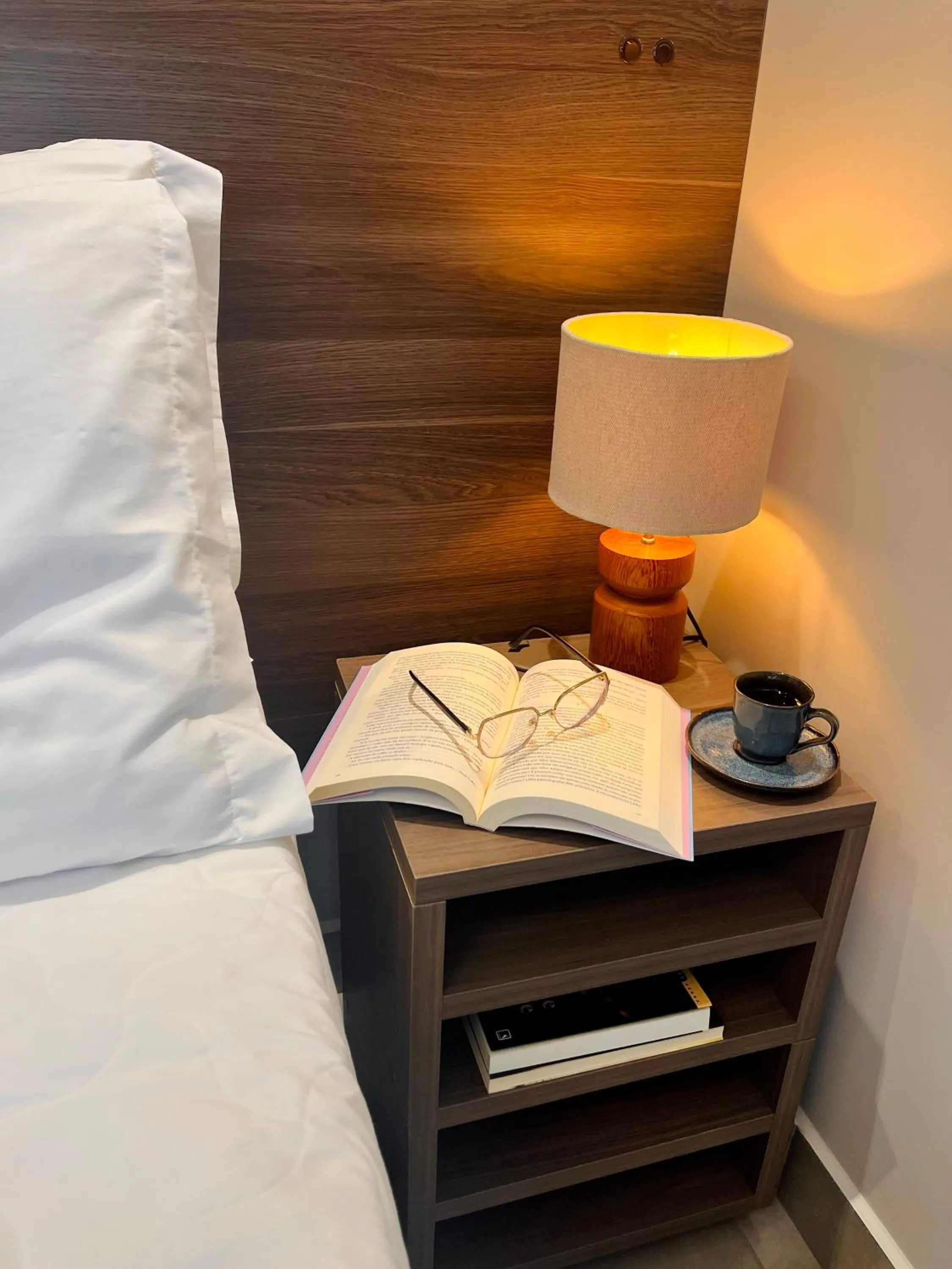 Bedroom, Bed in Concept Hotel Flat