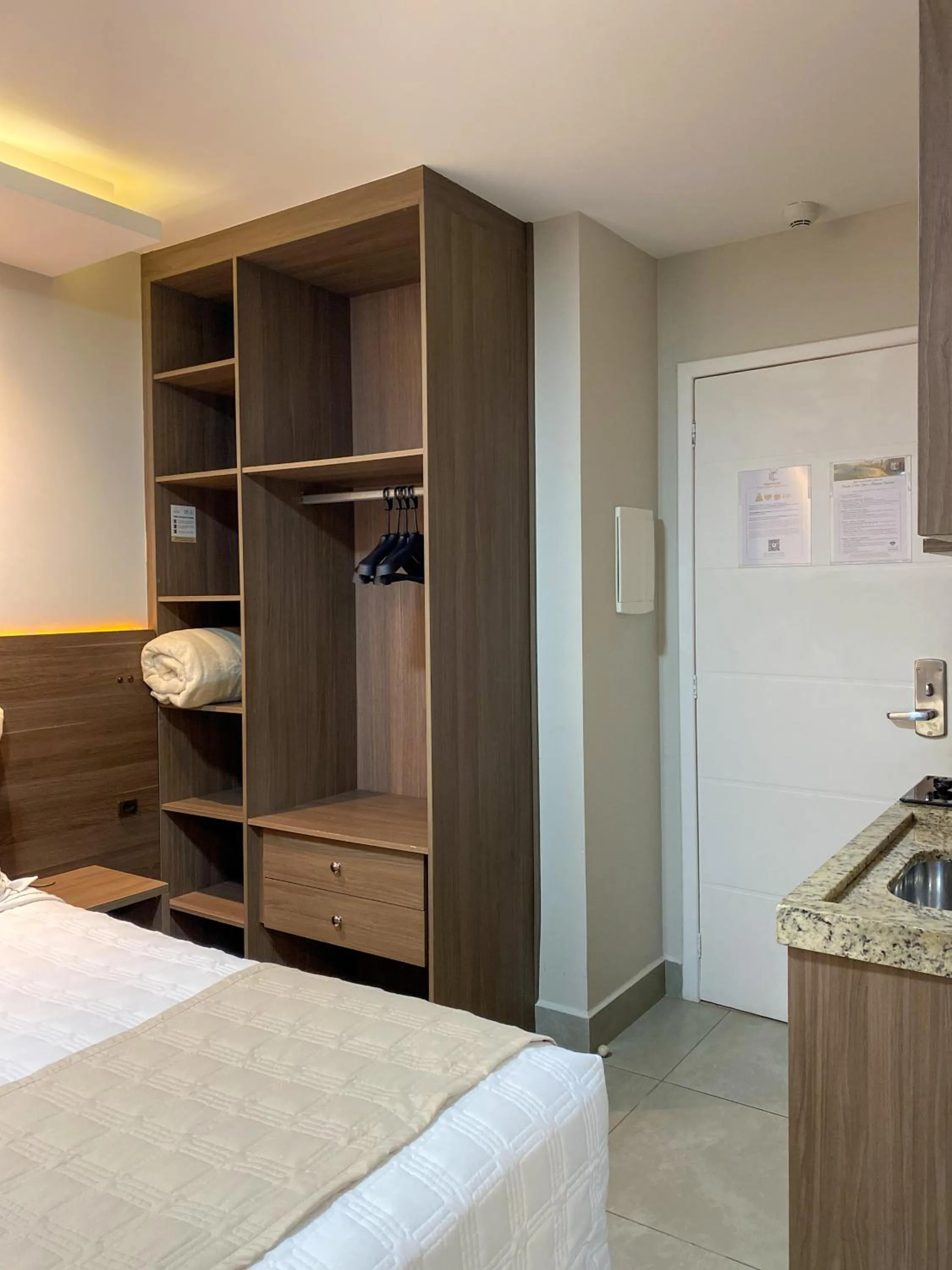 Bedroom, Bed in Concept Hotel Flat