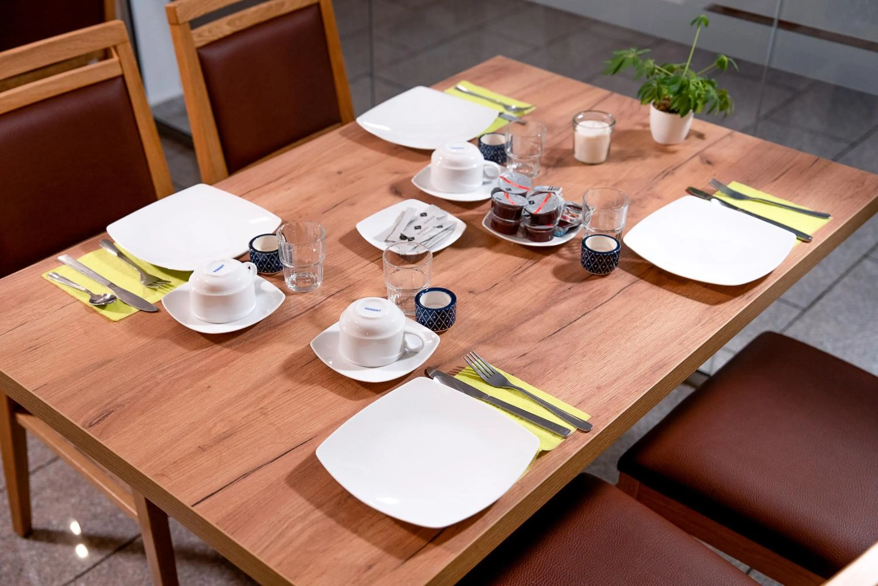 Restaurant/places to eat in Hotel ANNA - Düsseldorf - Hilden