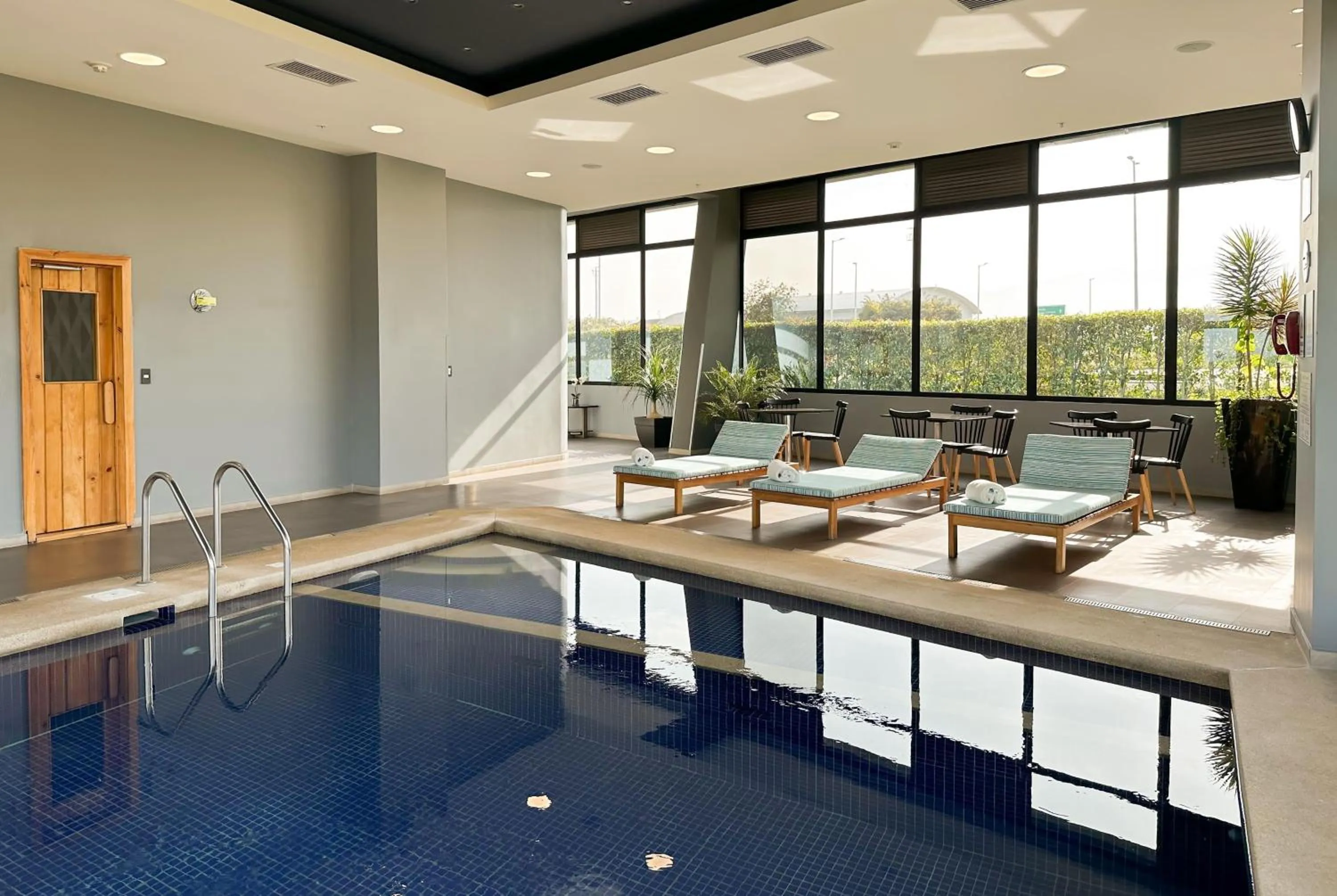 Pool view in Wyndham Quito Airport