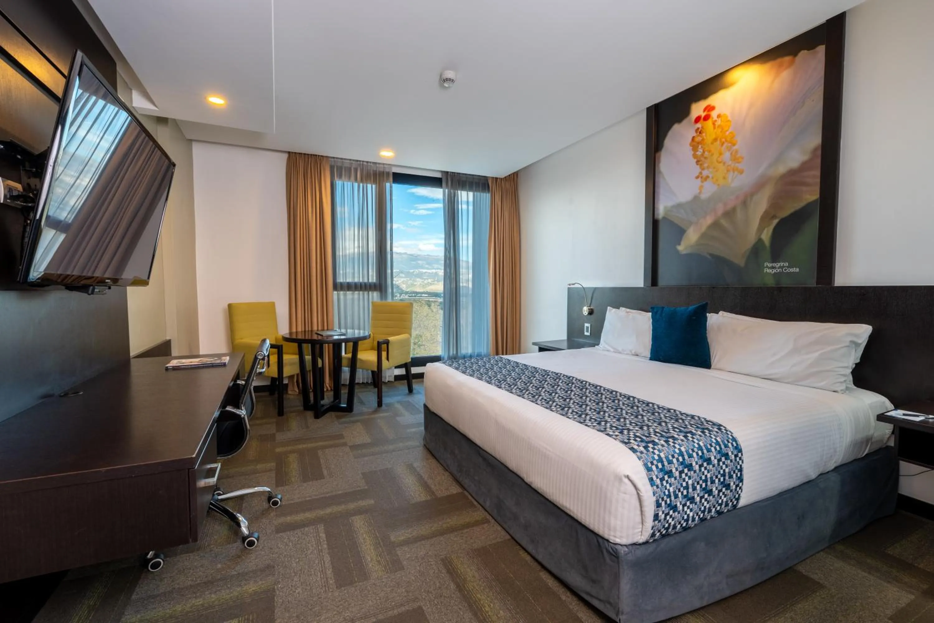 Bed in Wyndham Quito Airport