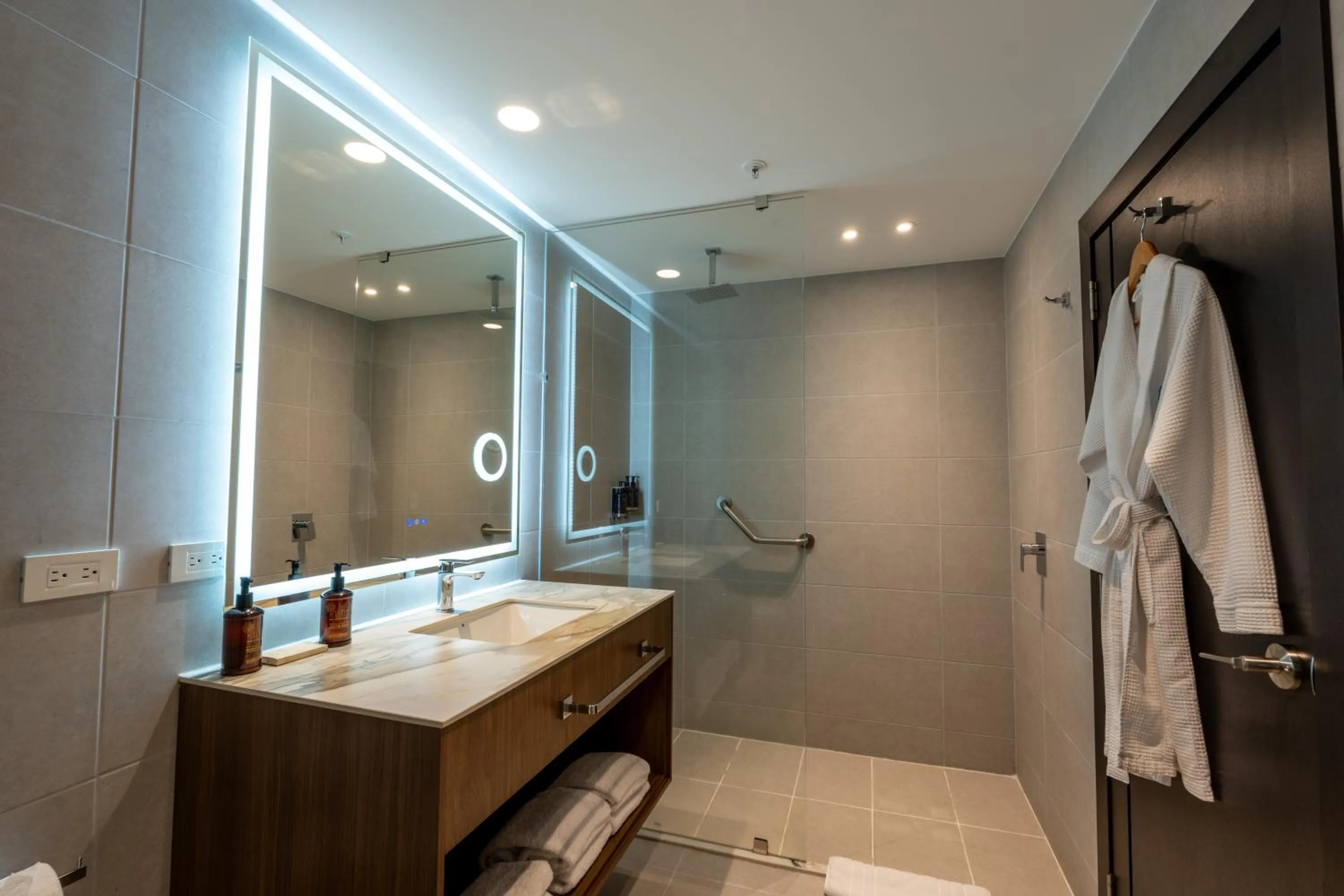 Bathroom in Wyndham Quito Airport