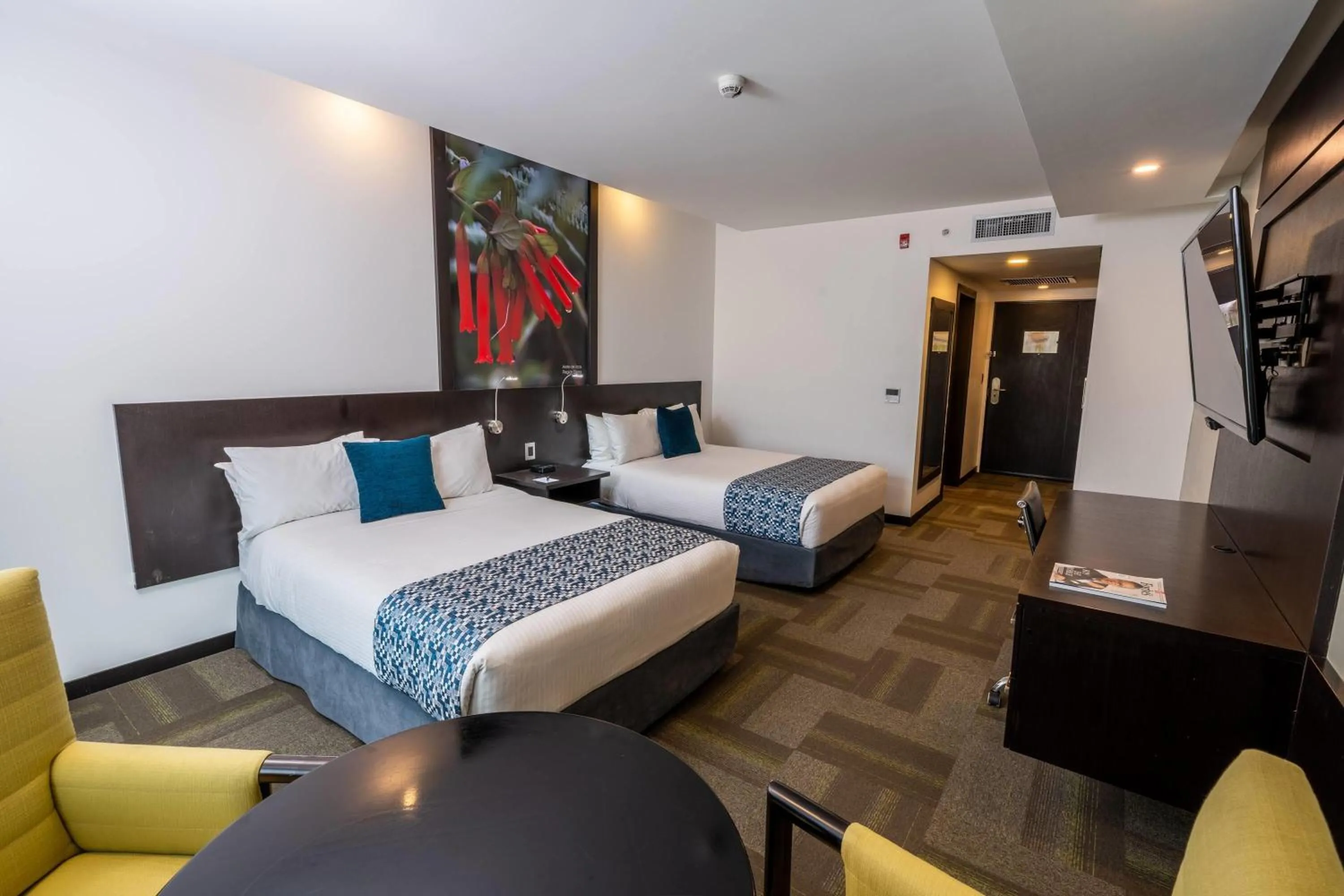 Photo of the whole room, Bed in Wyndham Quito Airport