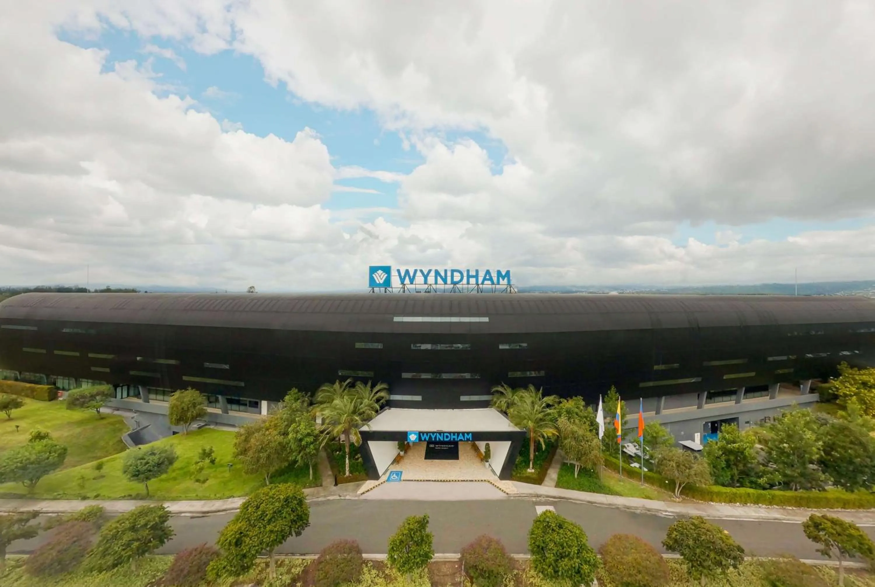 Property building in Wyndham Quito Airport