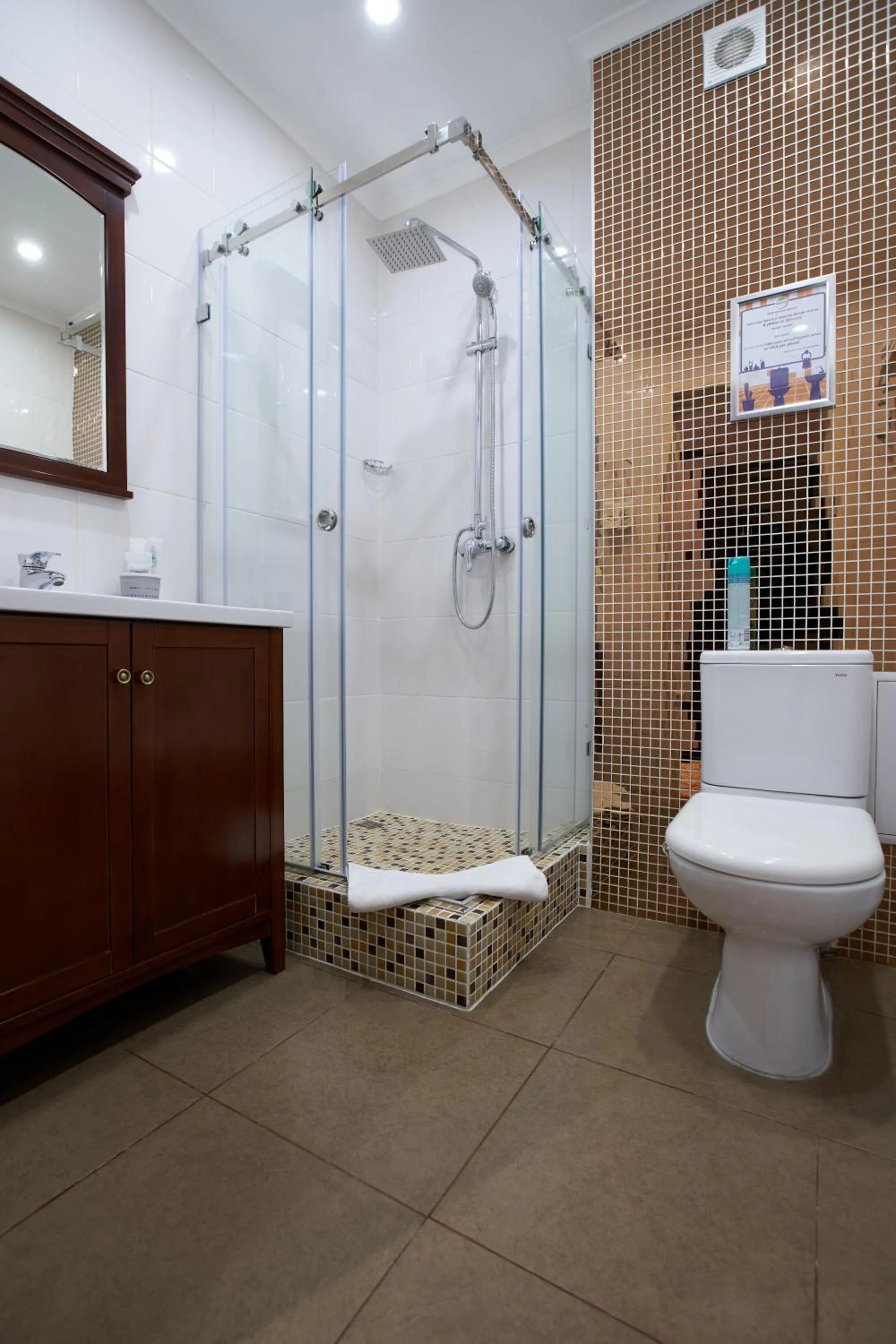 Shower in Garden Hotel