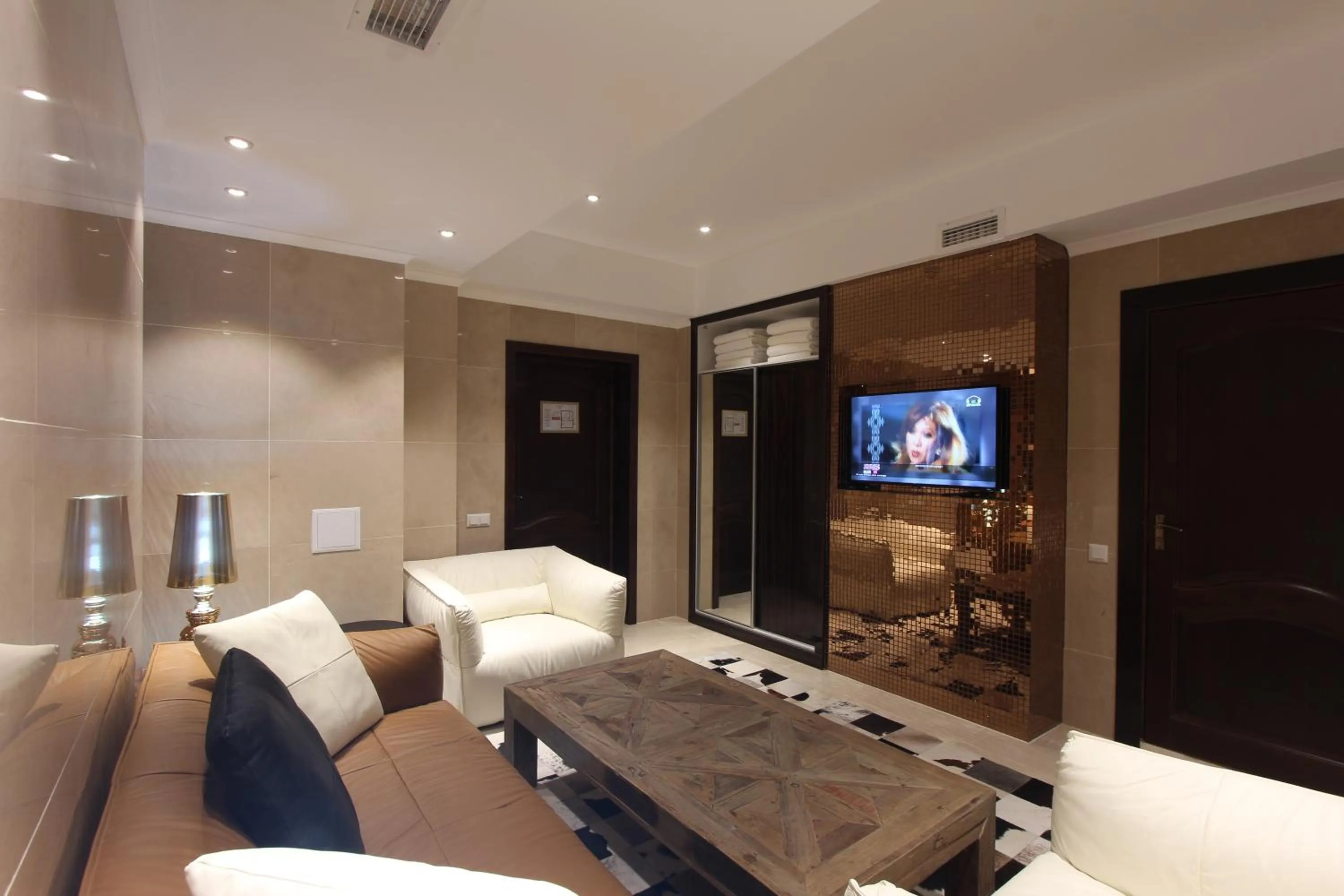 Living room in Garden Hotel