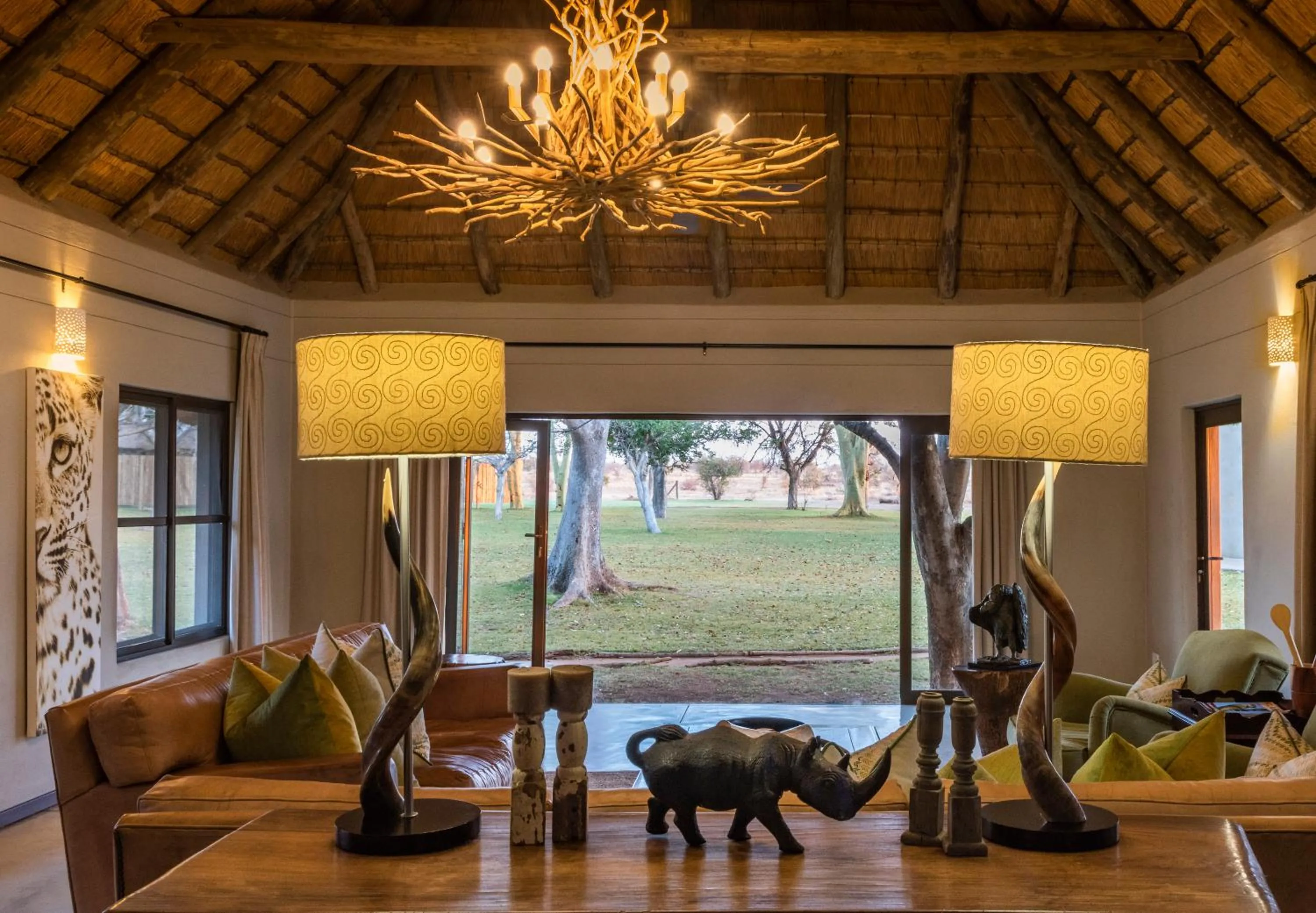 Lounge or bar in Xanatseni Private Camp