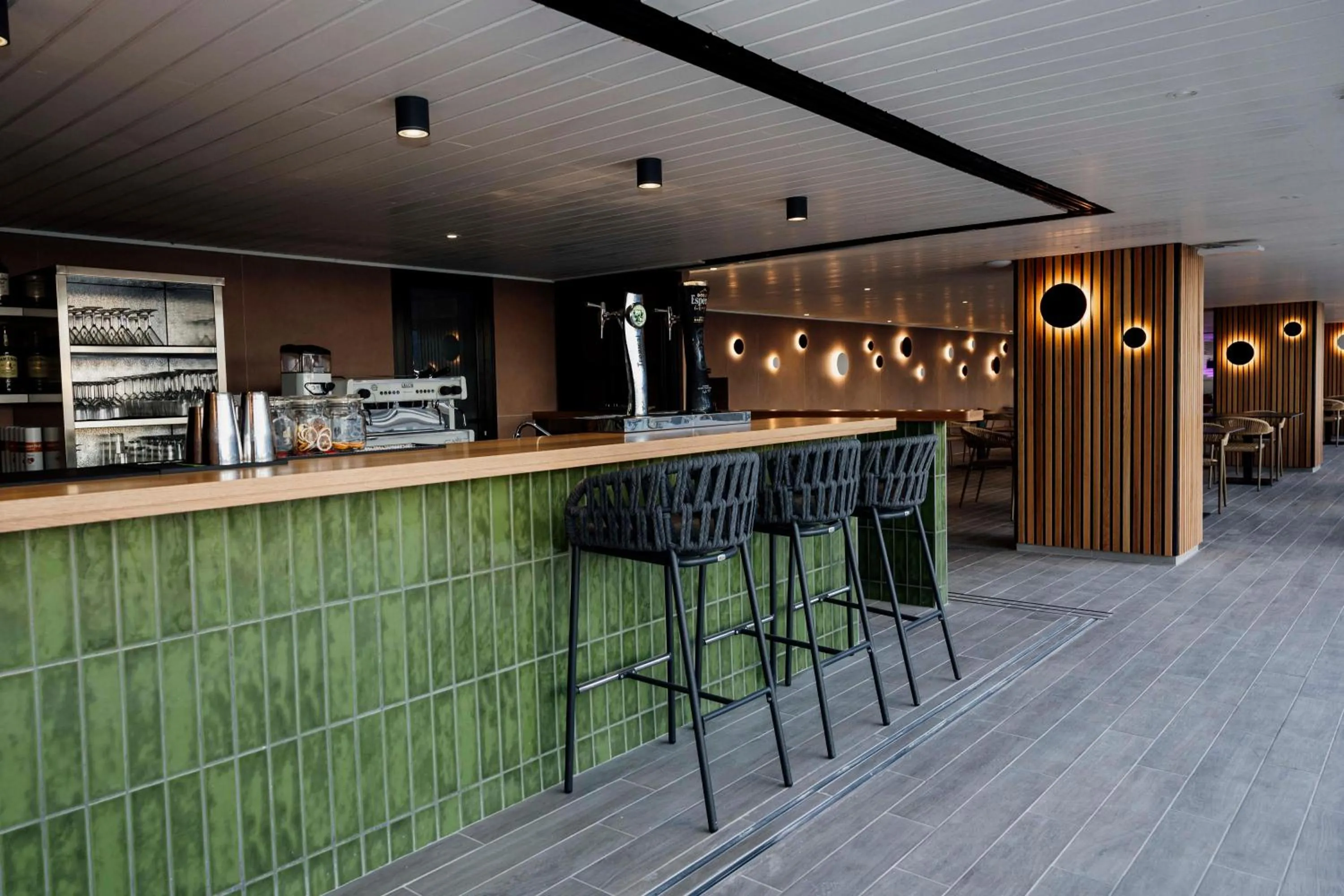 Lounge or bar in Hotel Cristina by Tigotan Las Palmas - Adults Only