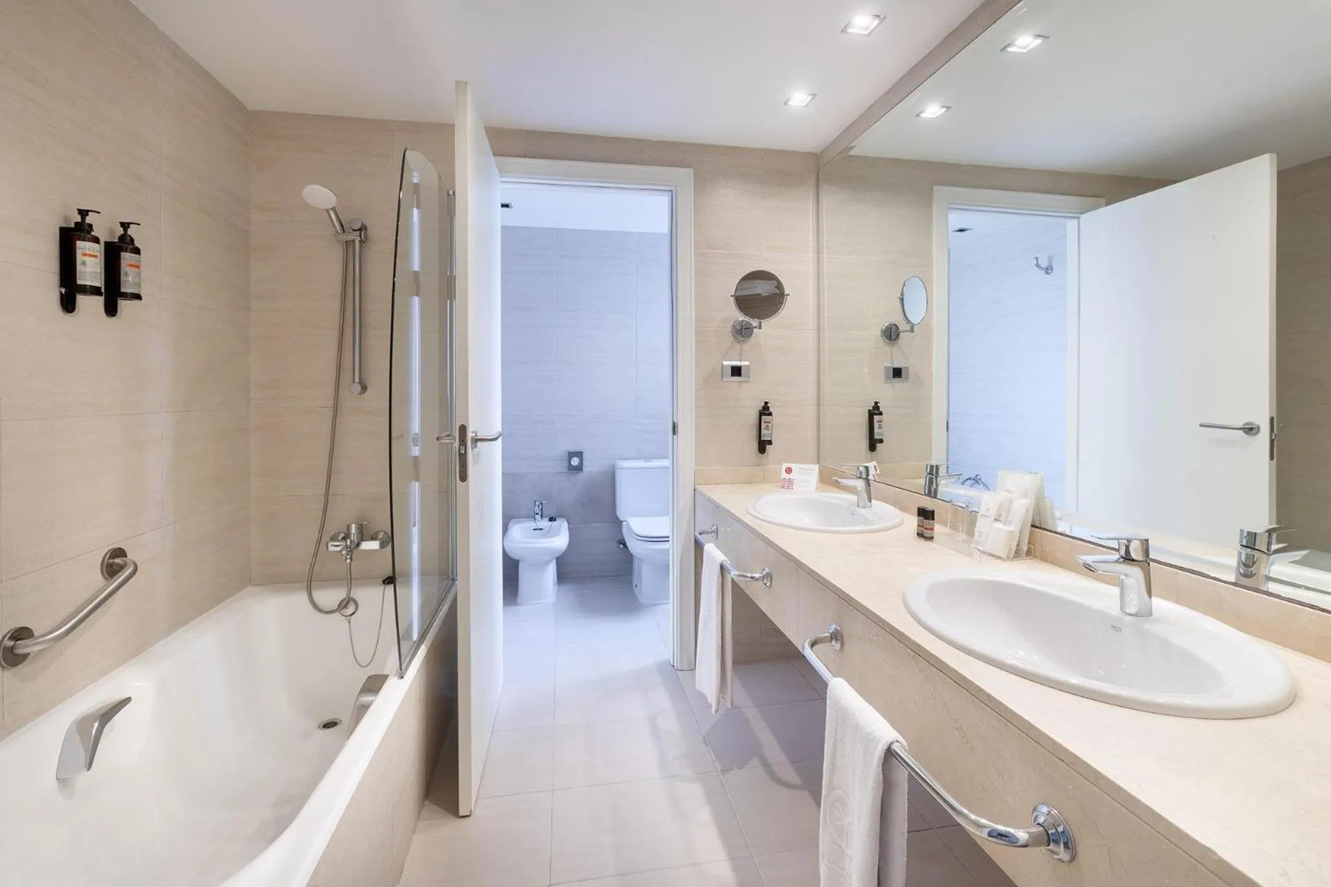 Bathroom in Hotel Cristina by Tigotan Las Palmas - Adults Only