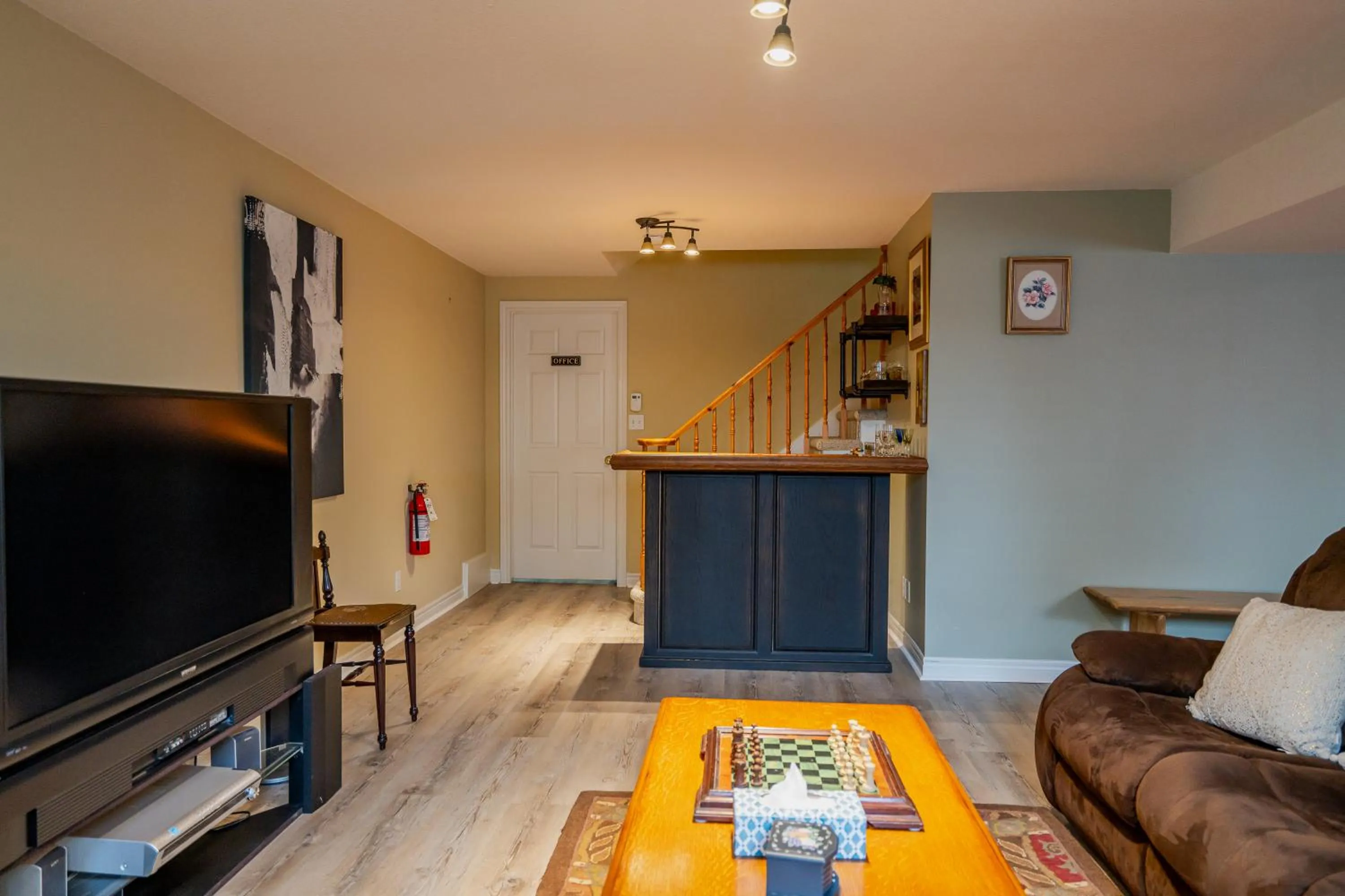 Communal lounge/ TV room in Old Town Country Landing