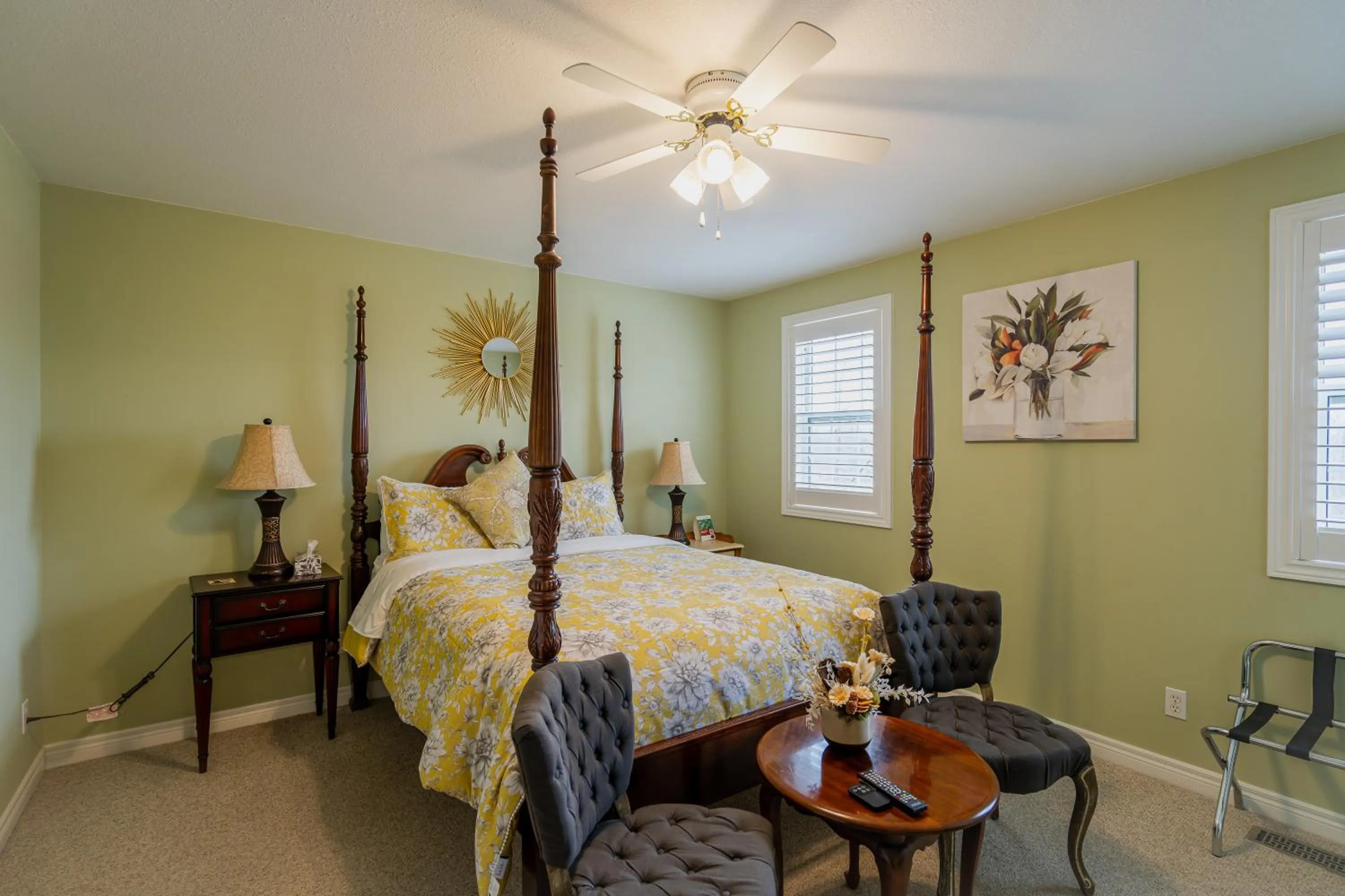 Bedroom, Bed in Old Town Country Landing