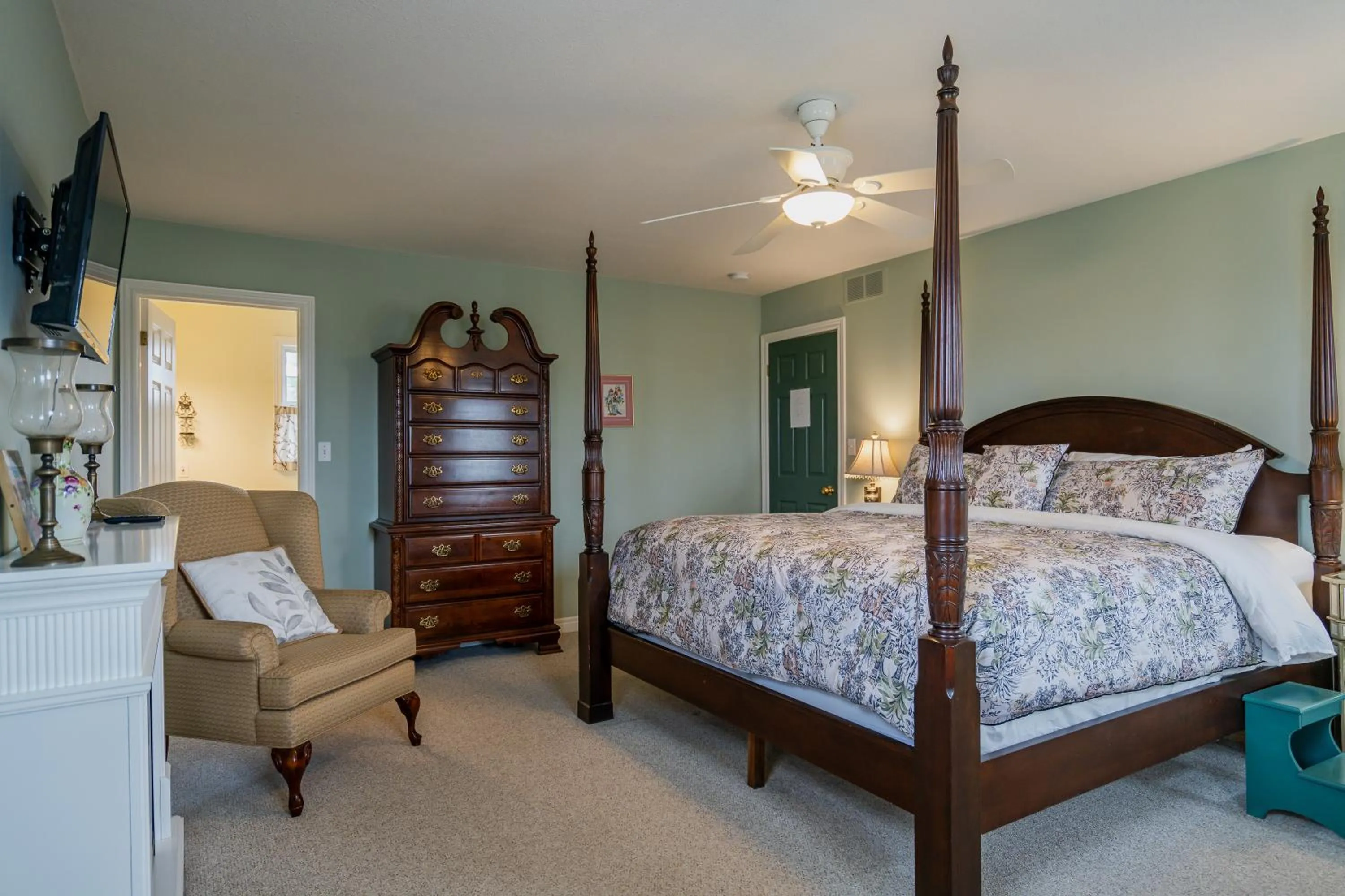 Bed in Old Town Country Landing