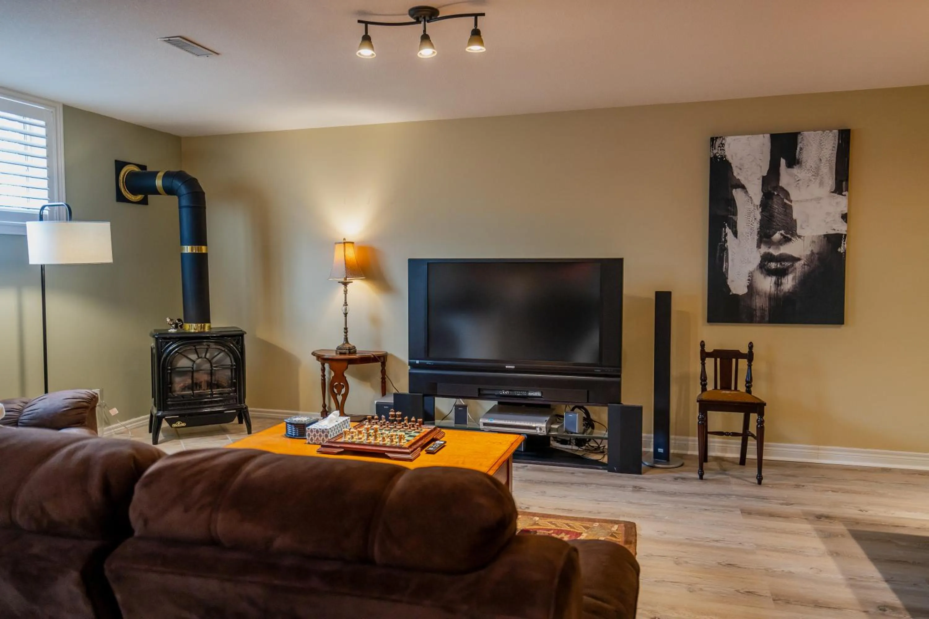 Communal lounge/ TV room in Old Town Country Landing