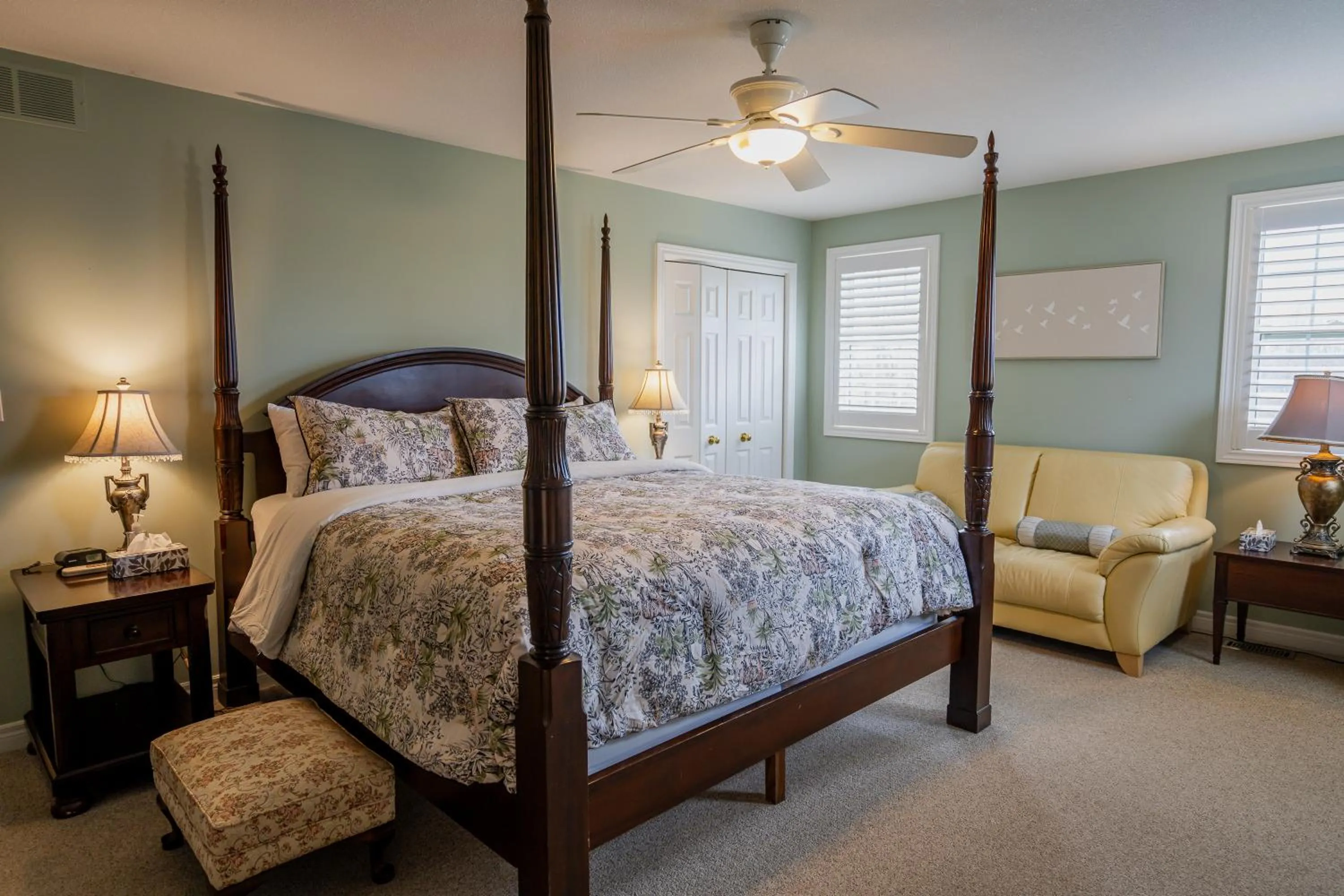 Bed in Old Town Country Landing
