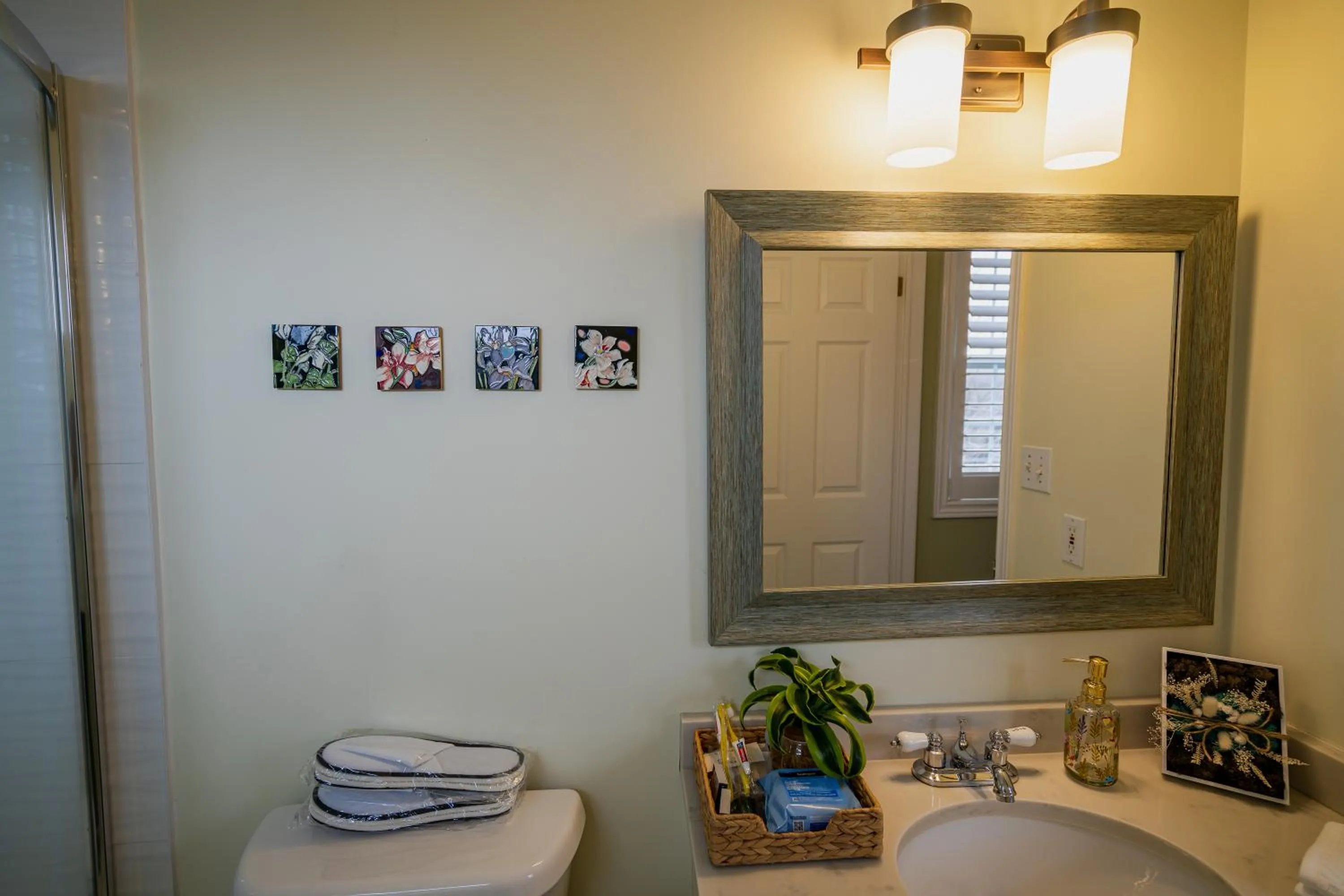 Toilet in Old Town Country Landing