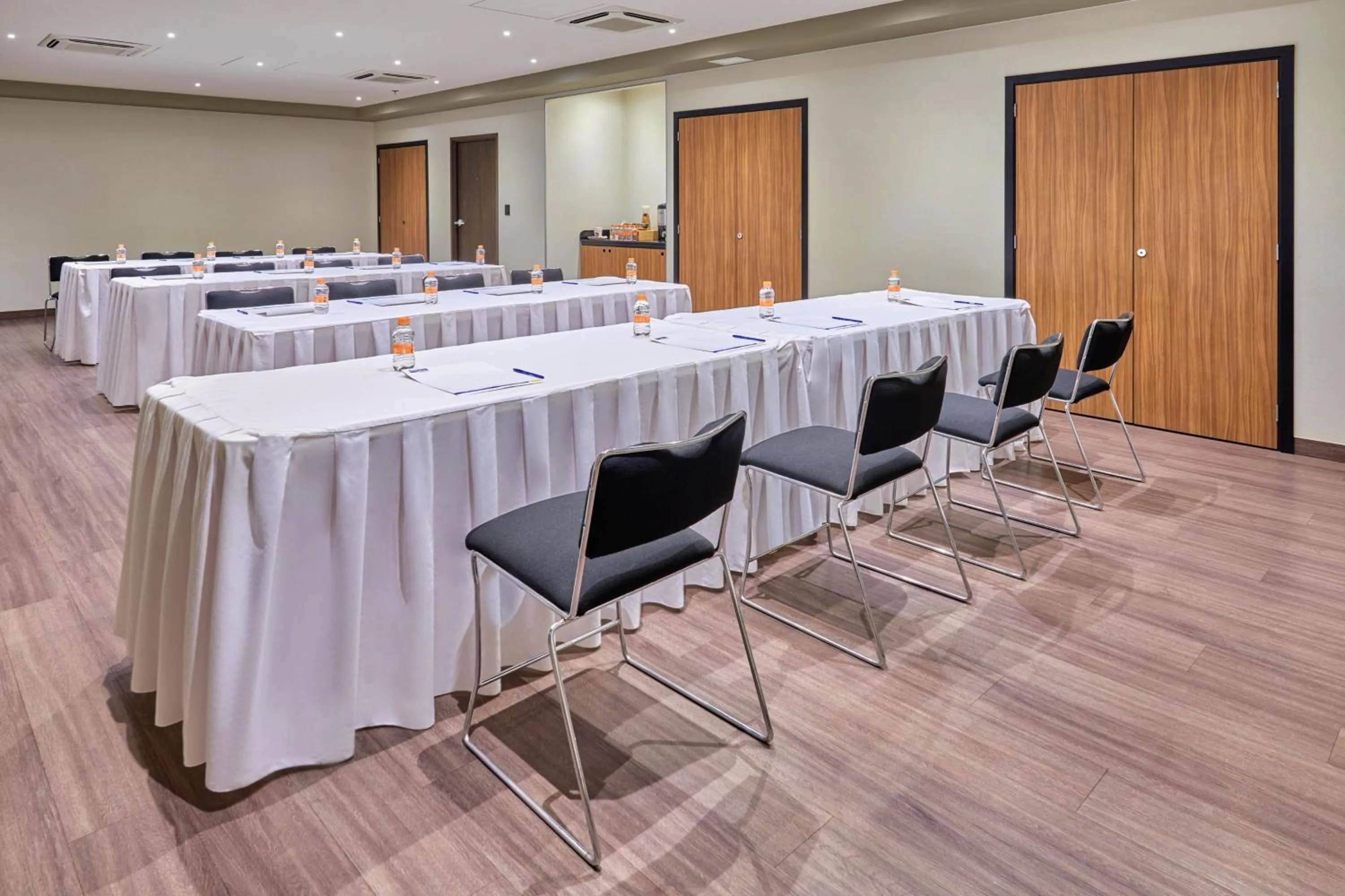 Meeting/conference room in City Express by Marriott Piedras Negras