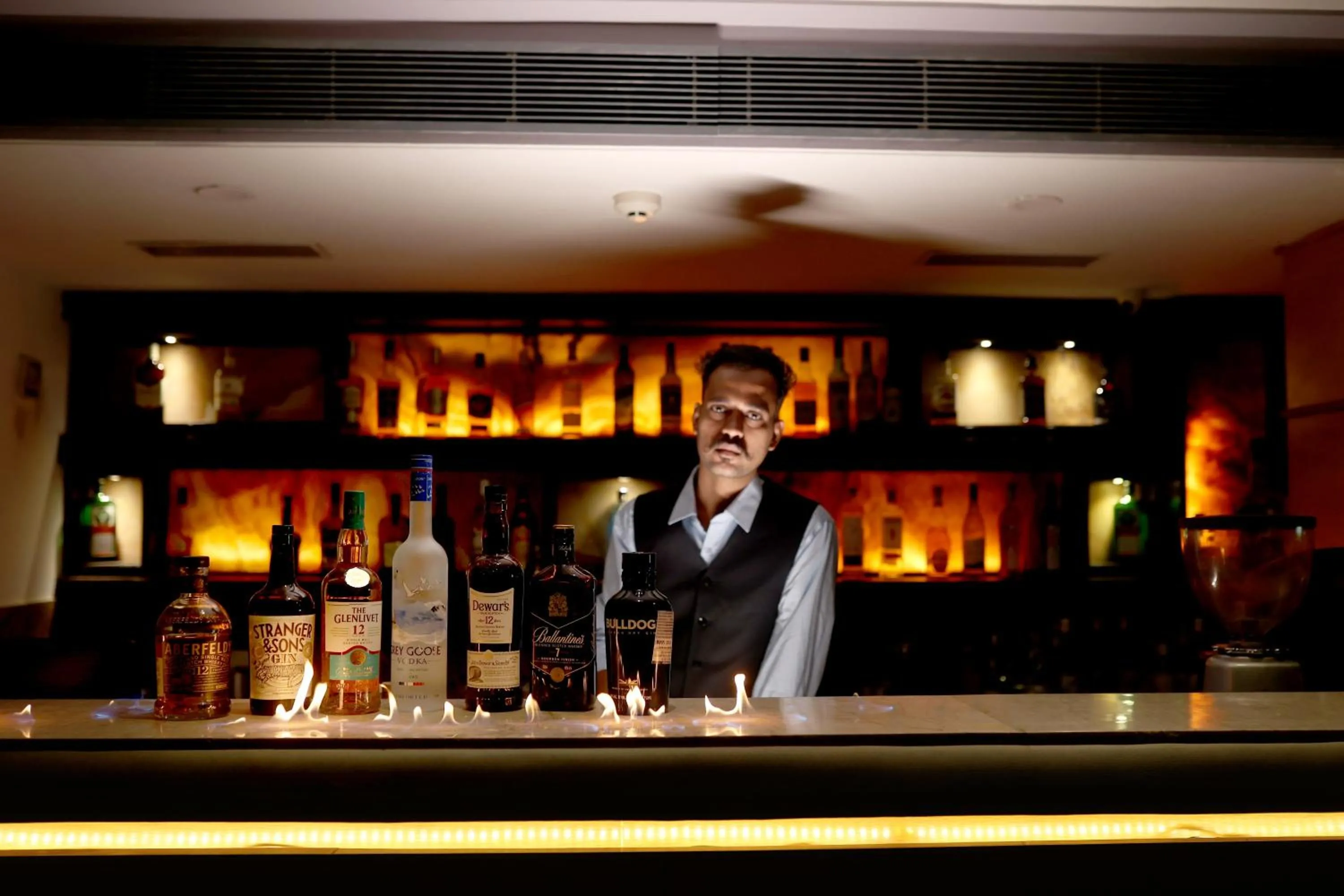 Lounge or bar in Royale Lalit Hotel Jaipur