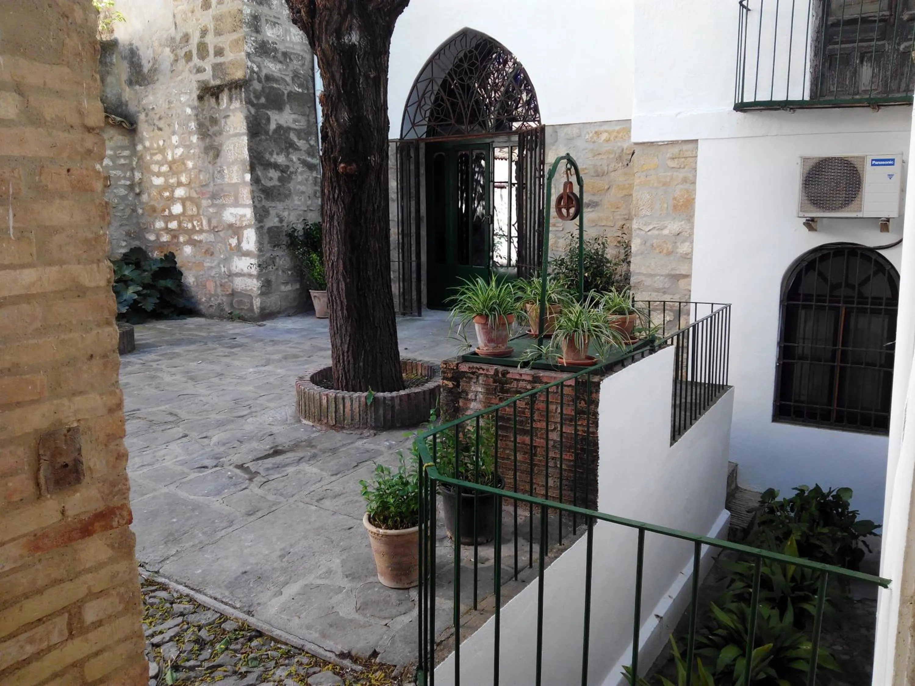 Property building in Hotel Ordóñez Sandoval
