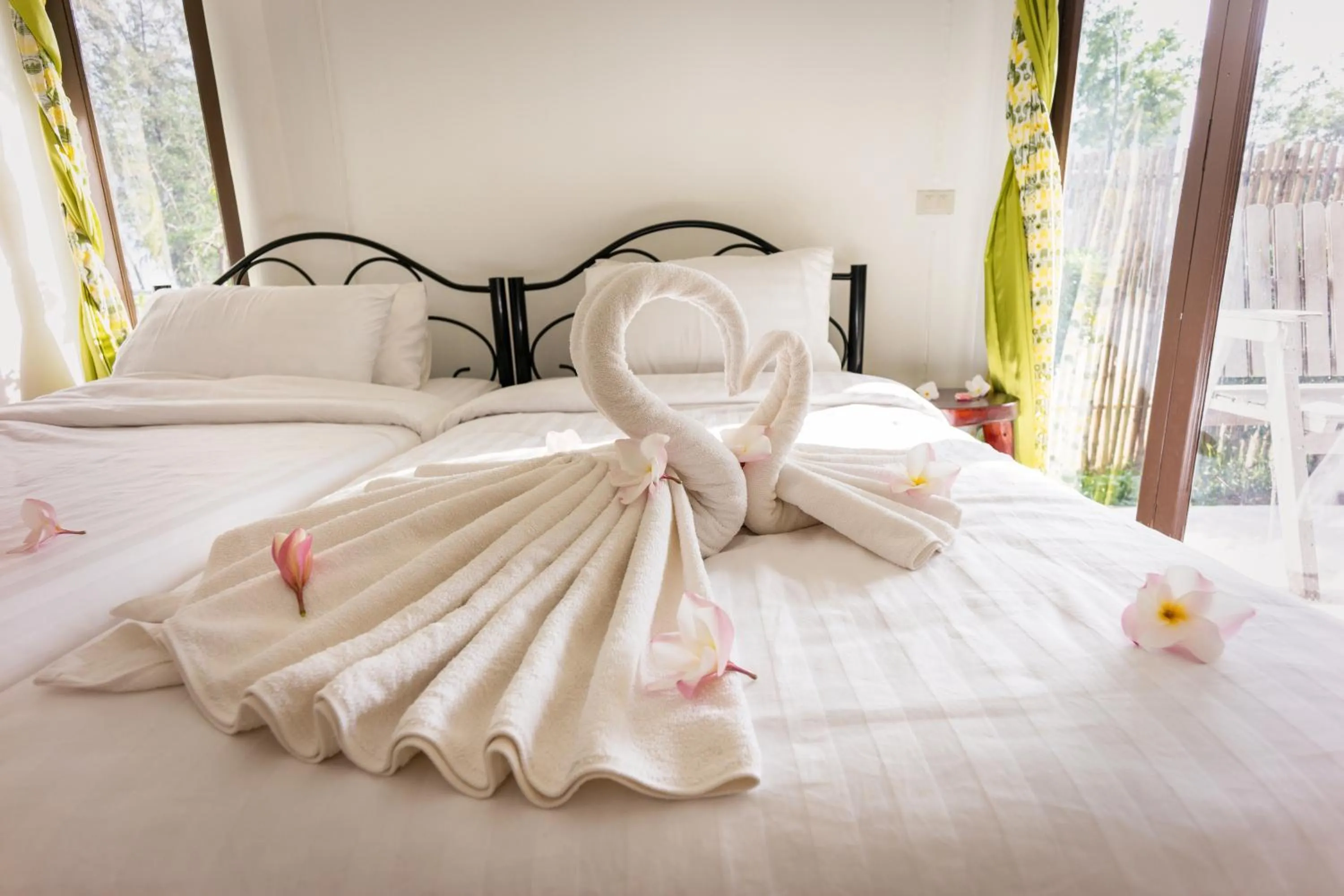 Decorative detail, Bed in Mumsa Beach Resort & Restaurant