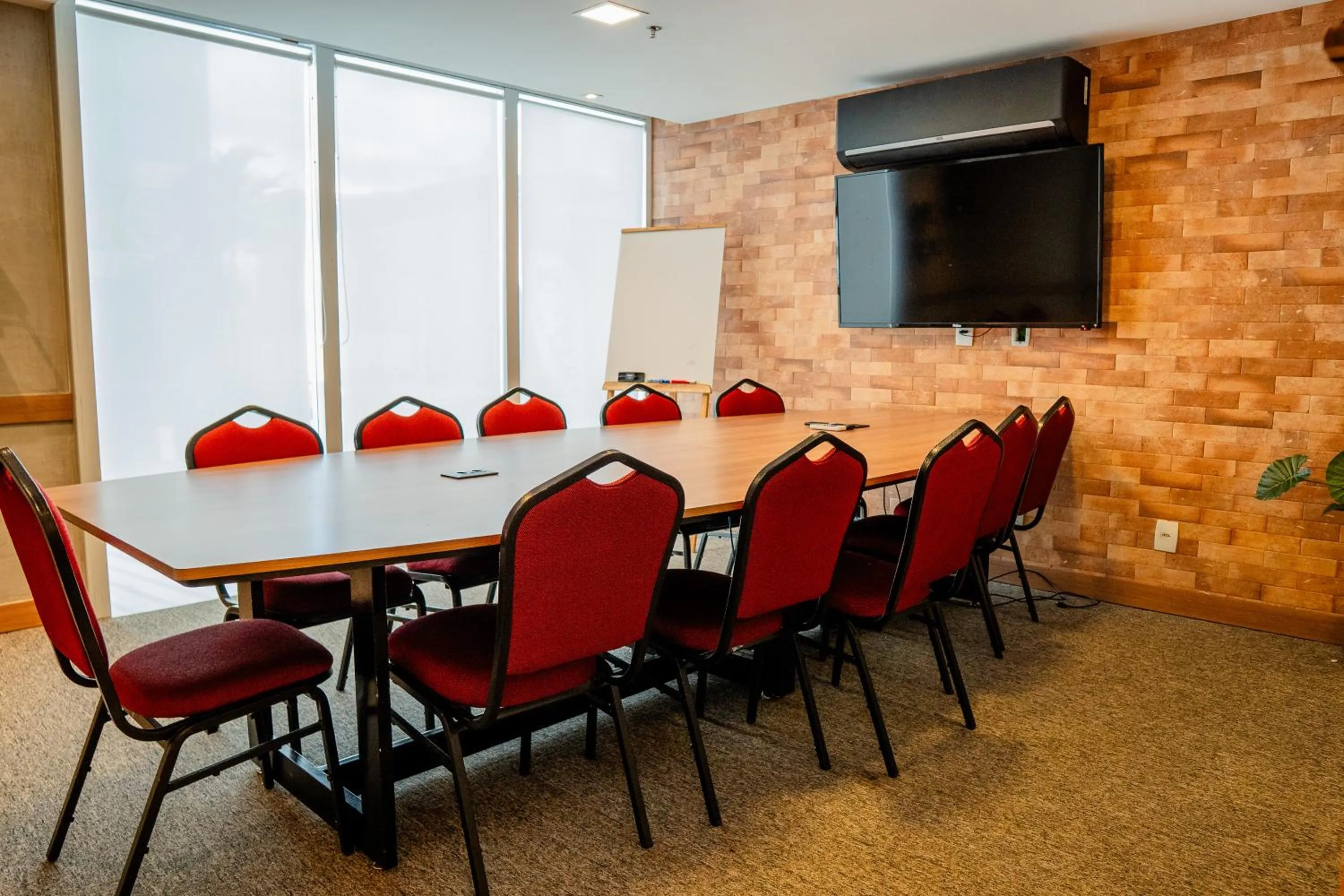 TV and multimedia in i5 Hotel Águas Claras