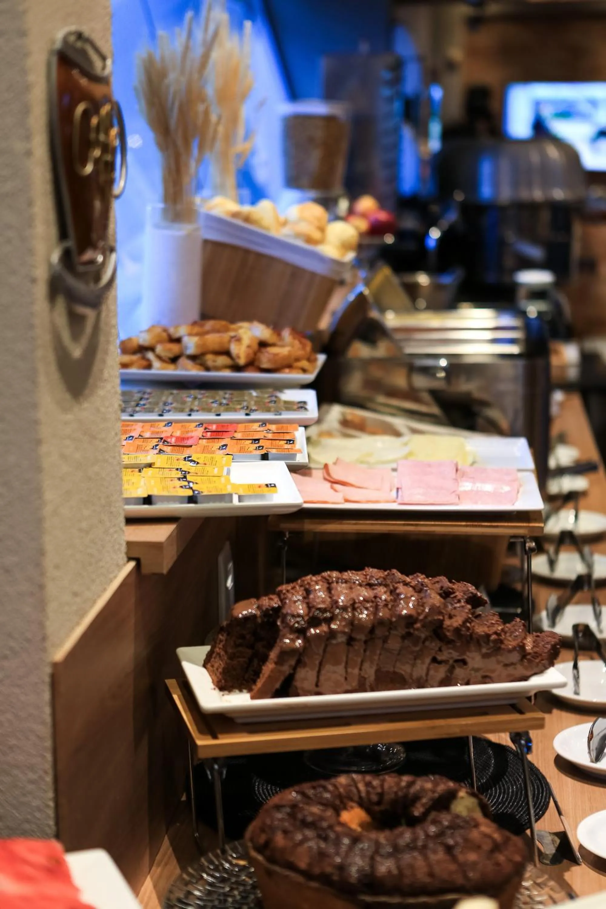 Buffet breakfast in i5 Hotel Águas Claras