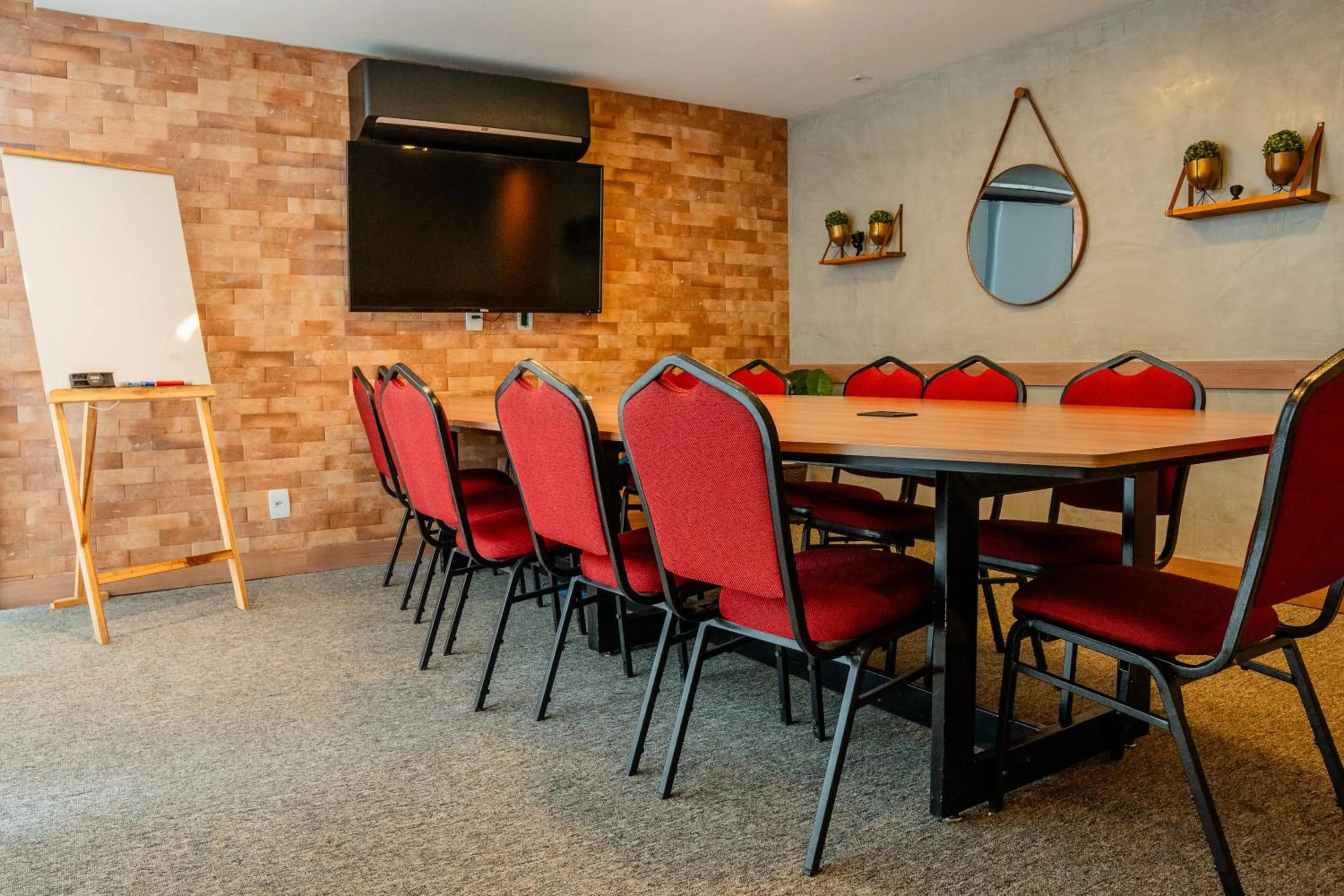 TV and multimedia in i5 Hotel Águas Claras