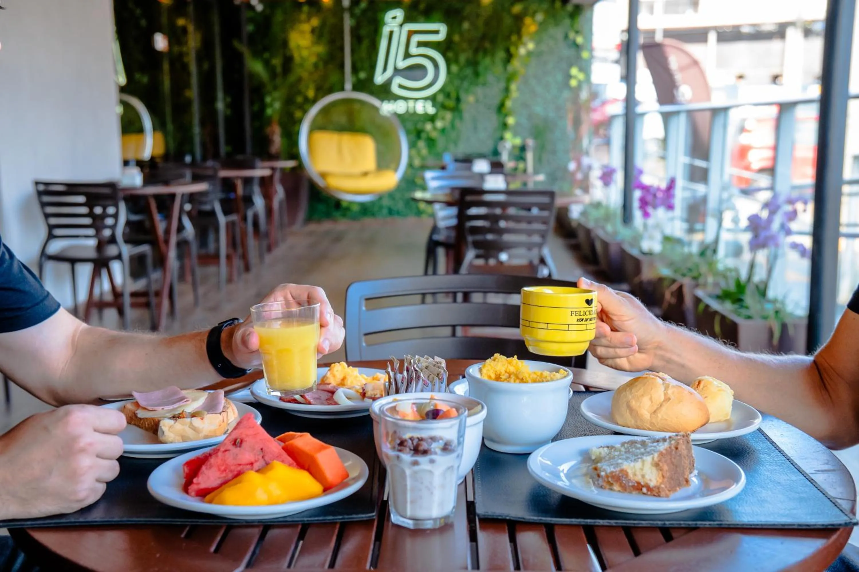 Breakfast in i5 Hotel Águas Claras