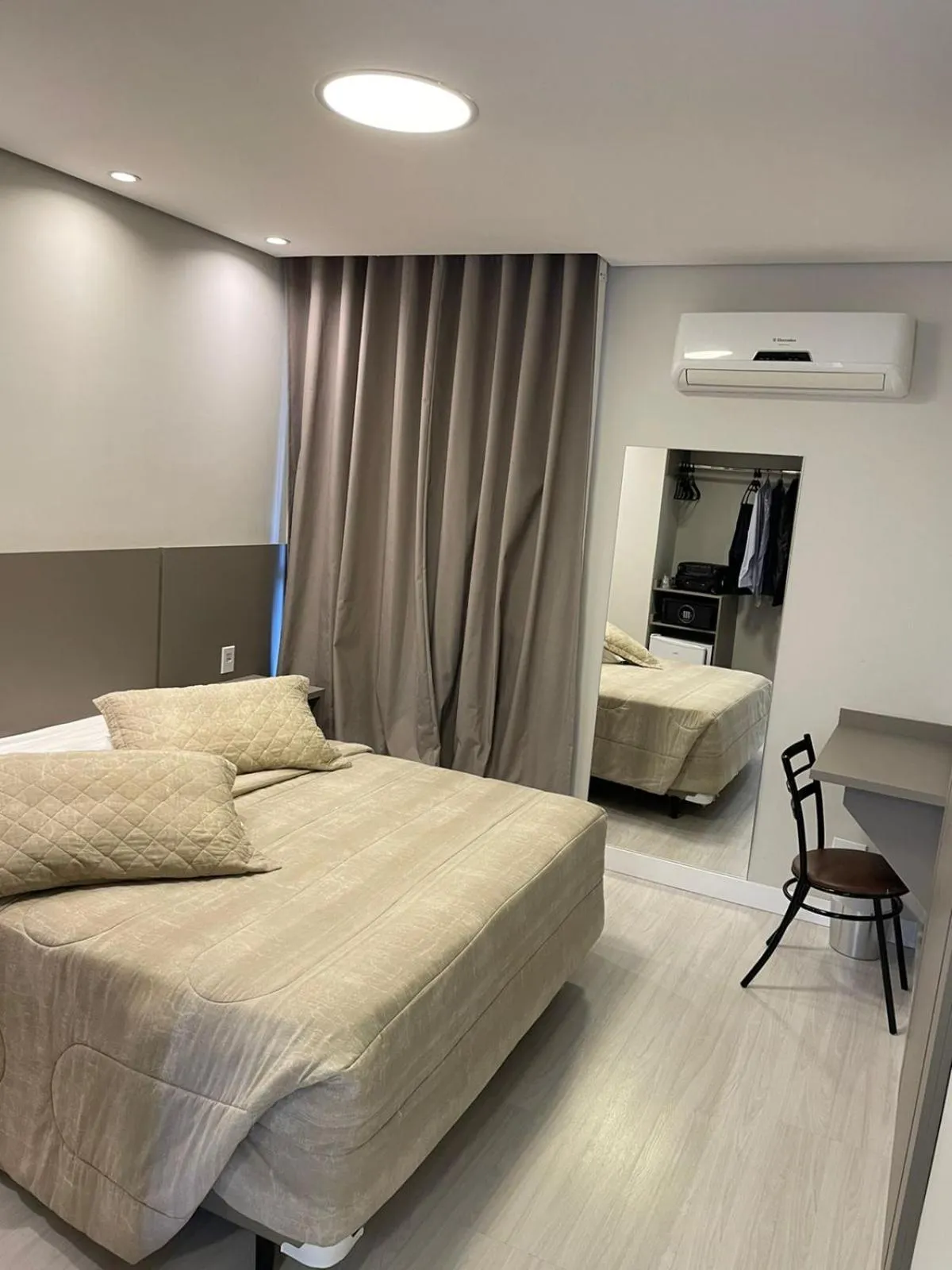 Bedroom, Bed in Hotel Colonial