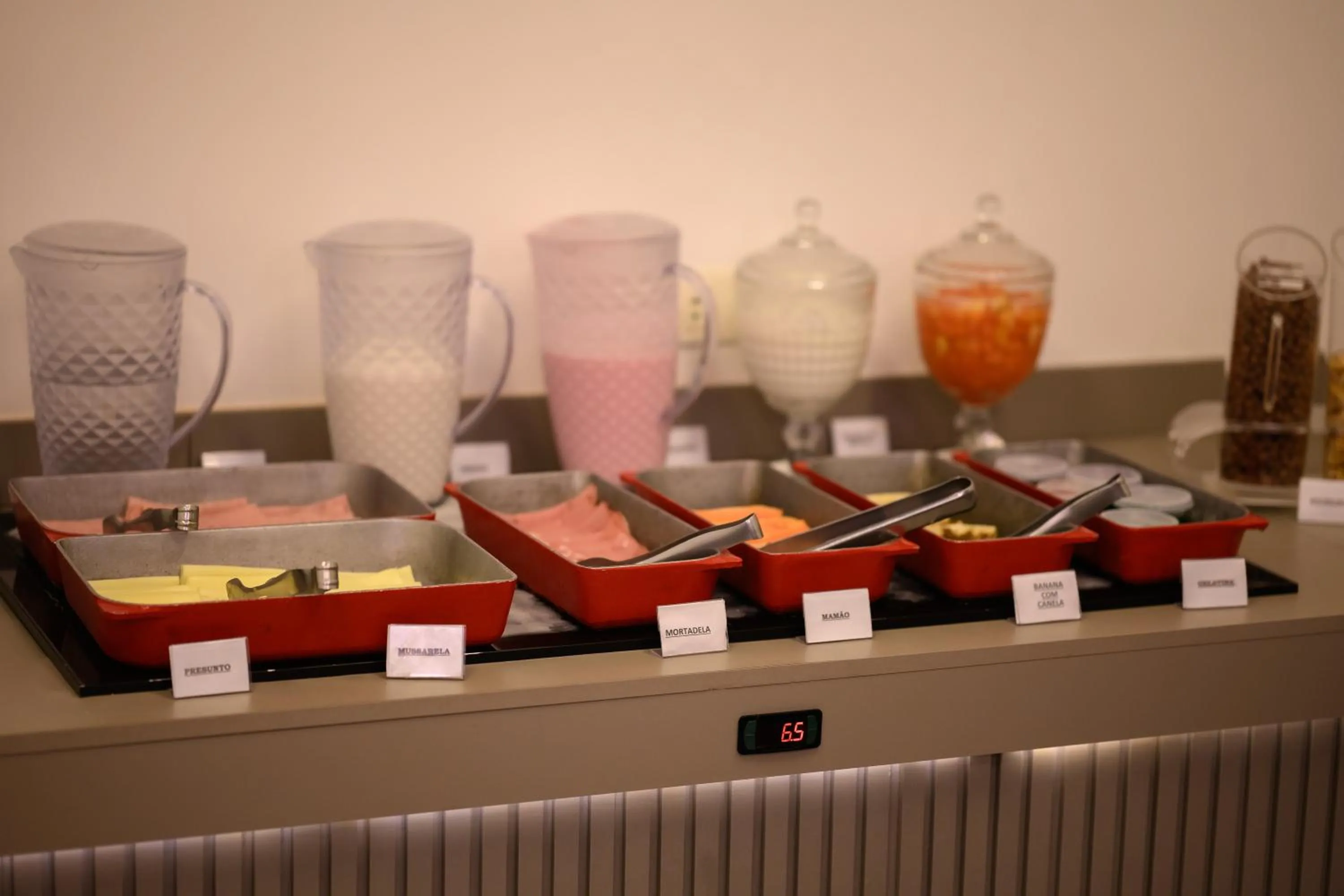 Food and drinks in Hotel Colonial