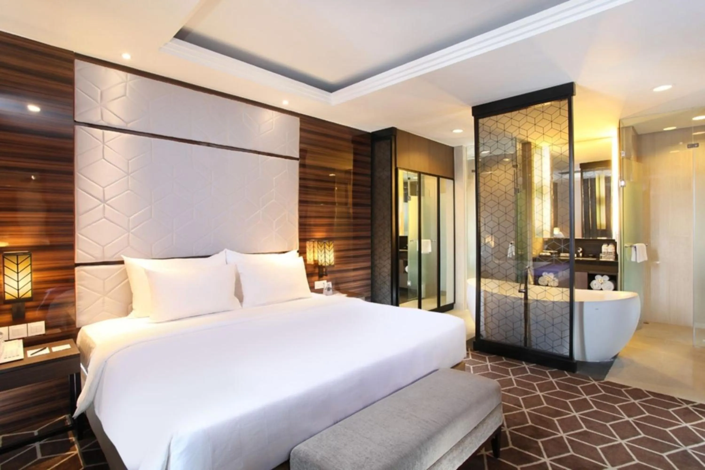 City view, Bed in Swiss-Belinn Tunjungan Surabaya