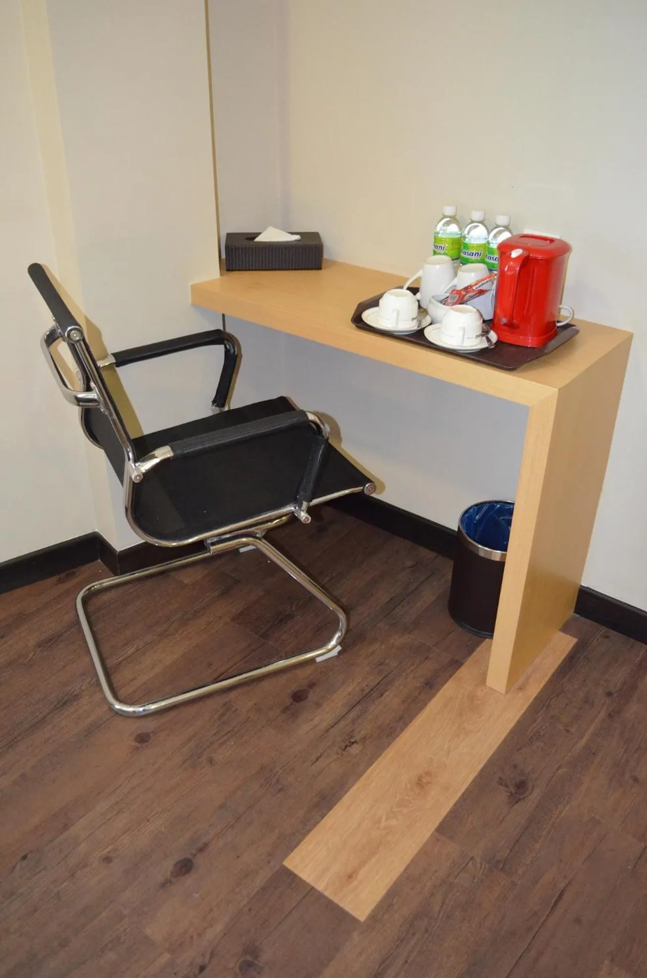 Coffee/tea facilities in Q Bintang Hotel