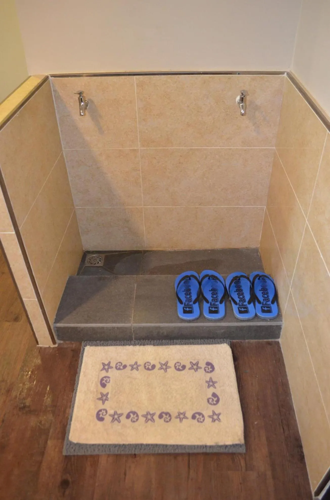 Toilet in Q Bintang Hotel