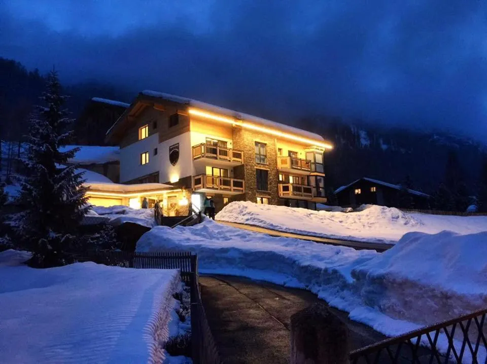 Property building in Panorama Ski Lodge