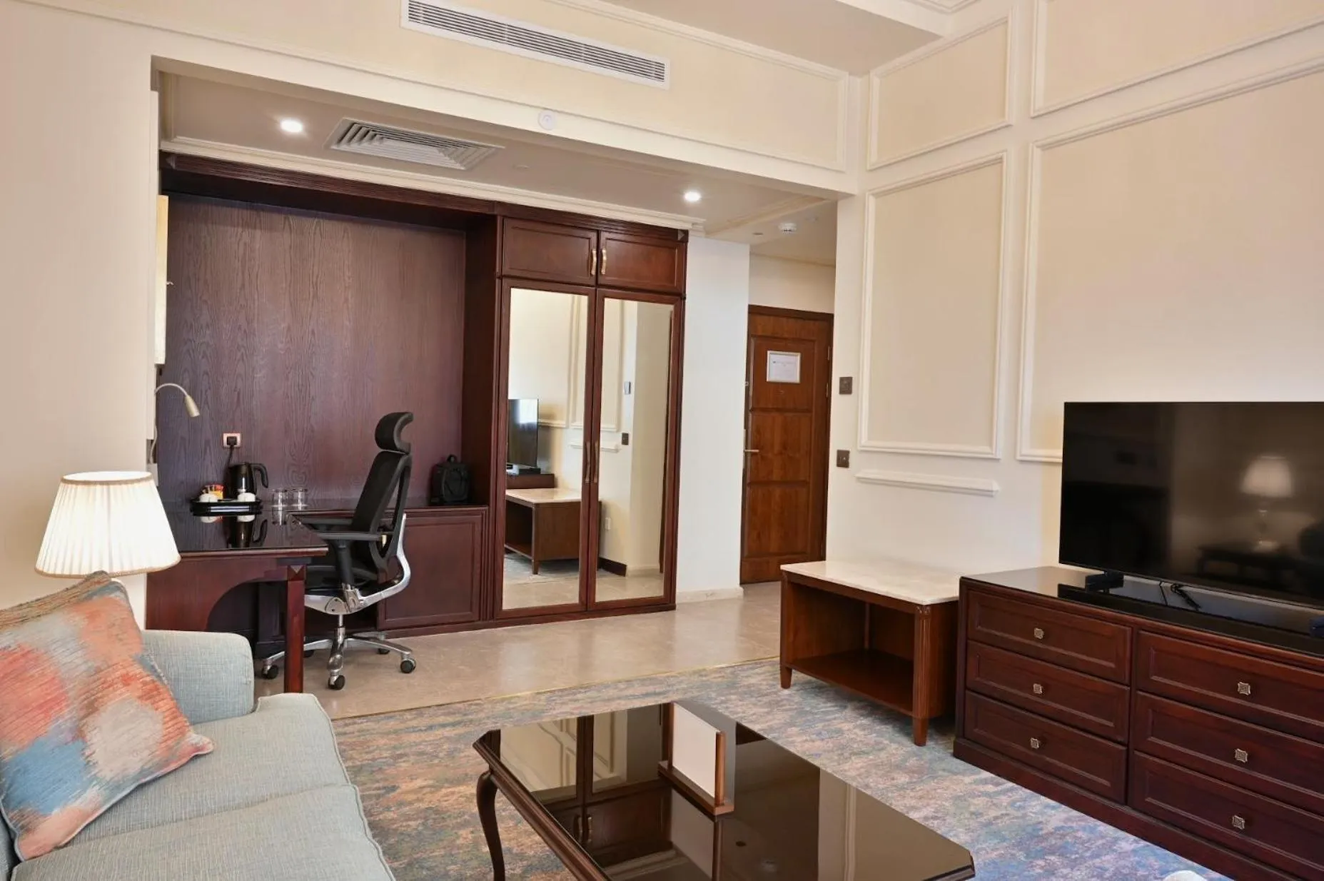 TV and multimedia in Sunset Jeddah