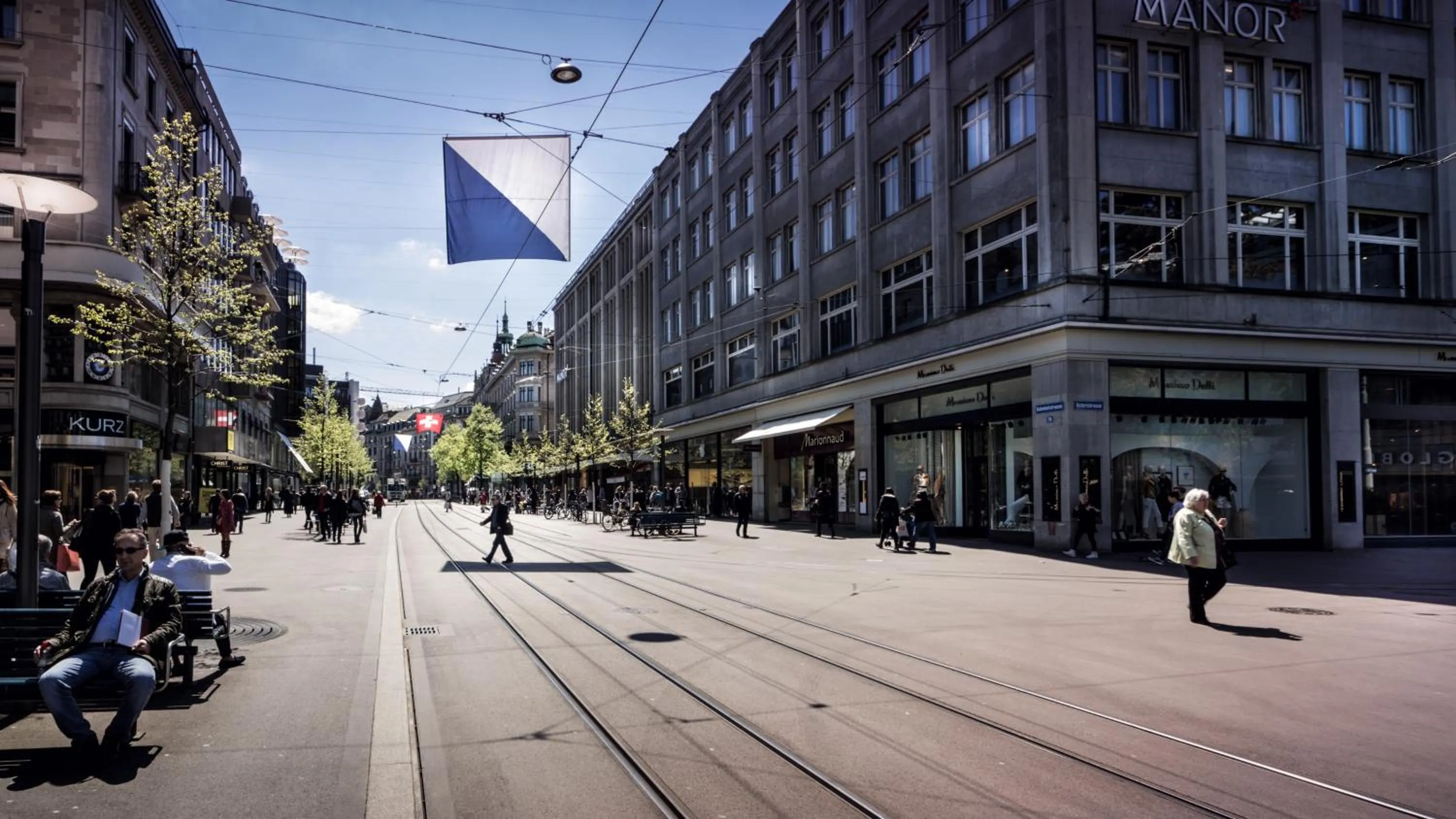 Nearby landmark in Lake Side Location Bellevue