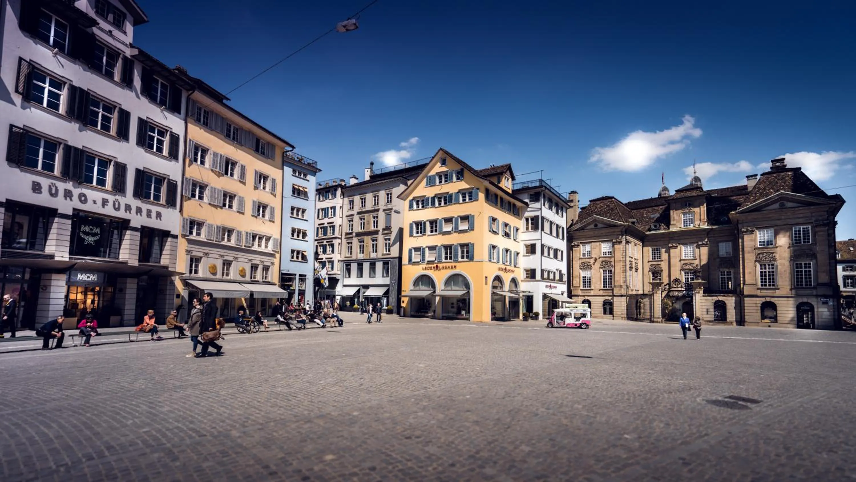 Nearby landmark in Lake Side Location Bellevue