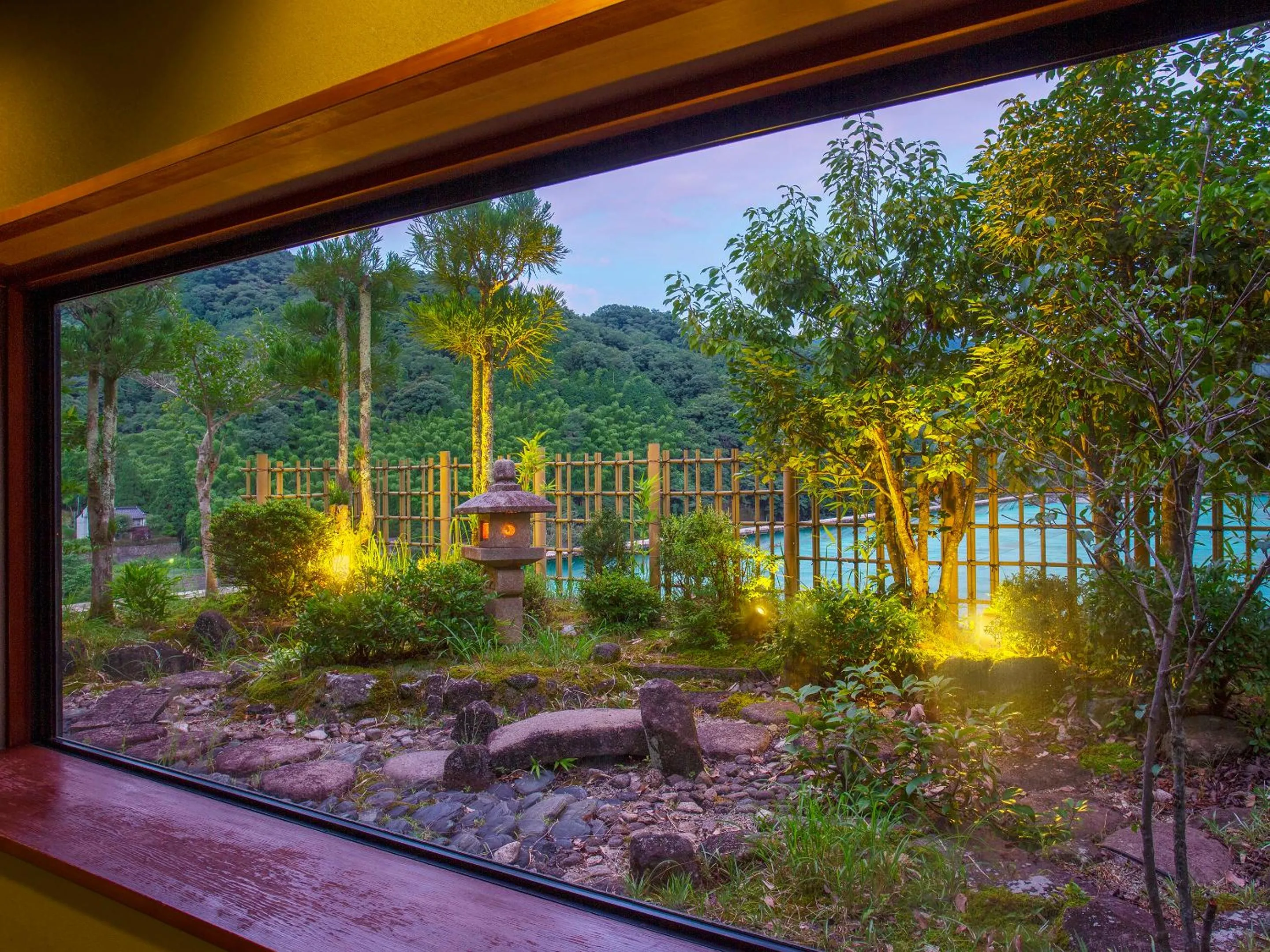 Garden in Ooedo Onsen Monogatari Miyoshiya