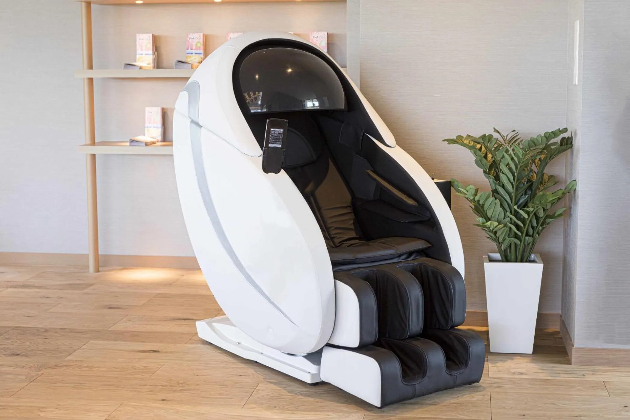 Massage in Ooedo Onsen Monogatari Yamashiro Saichoraku