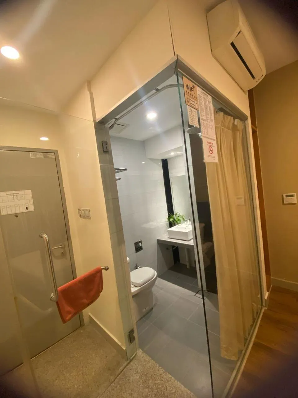 Bathroom in Hotel Vevo Puchong Malaysia